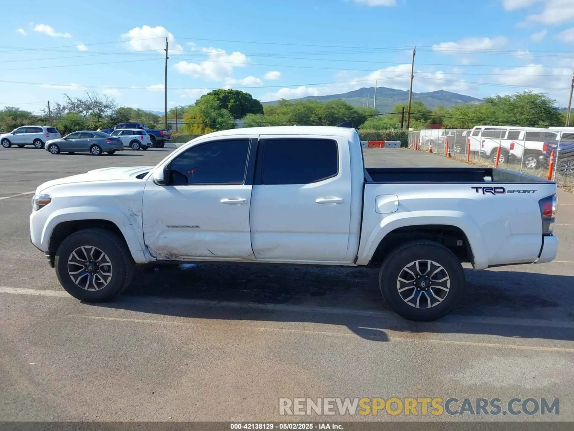 14 Photograph of a damaged car 3TYAZ5CN5PT042531 TOYOTA TACOMA 2023