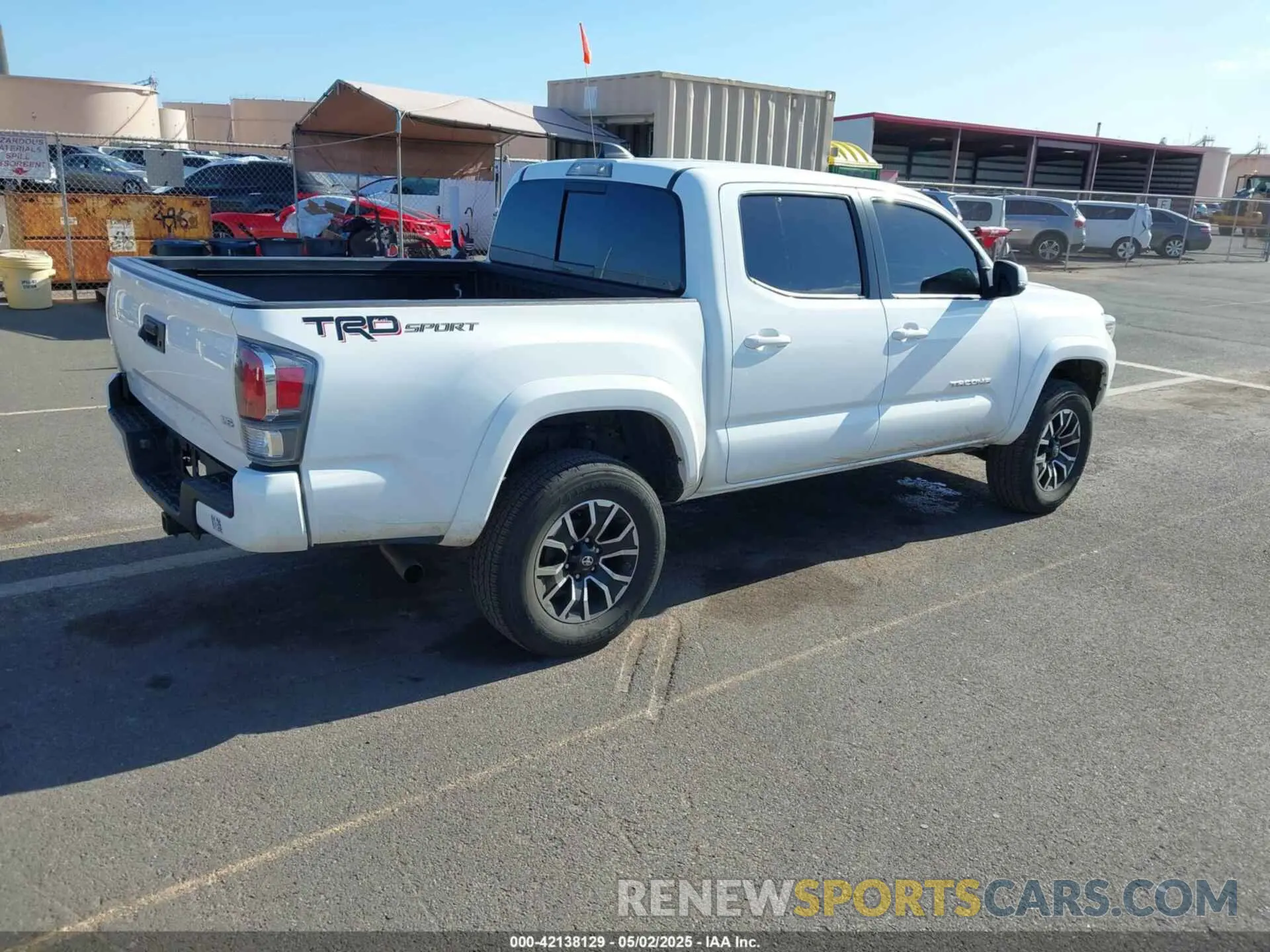 4 Photograph of a damaged car 3TYAZ5CN5PT042531 TOYOTA TACOMA 2023