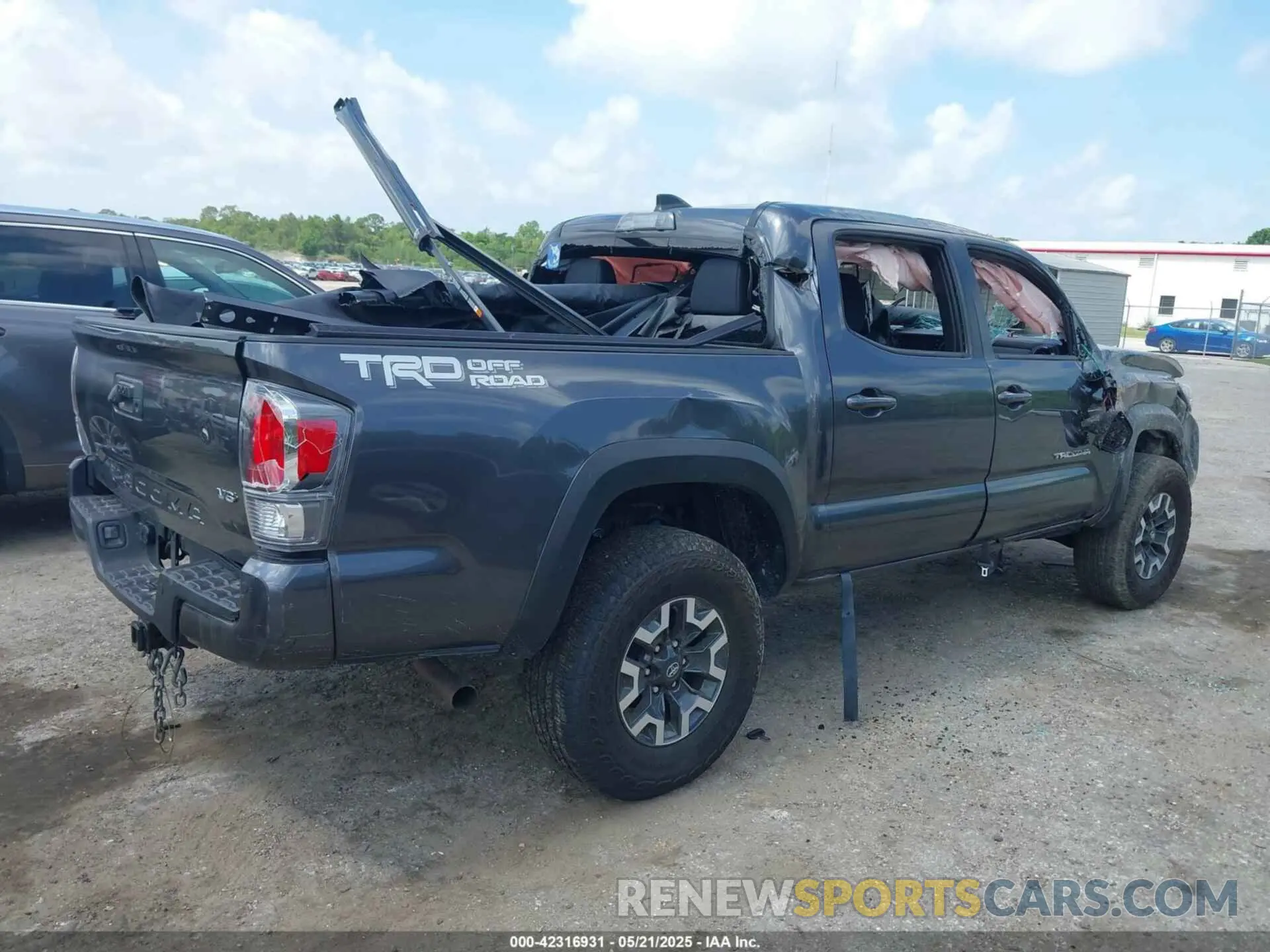 4 Photograph of a damaged car 3TYAZ5CN6PT042084 TOYOTA TACOMA 2023