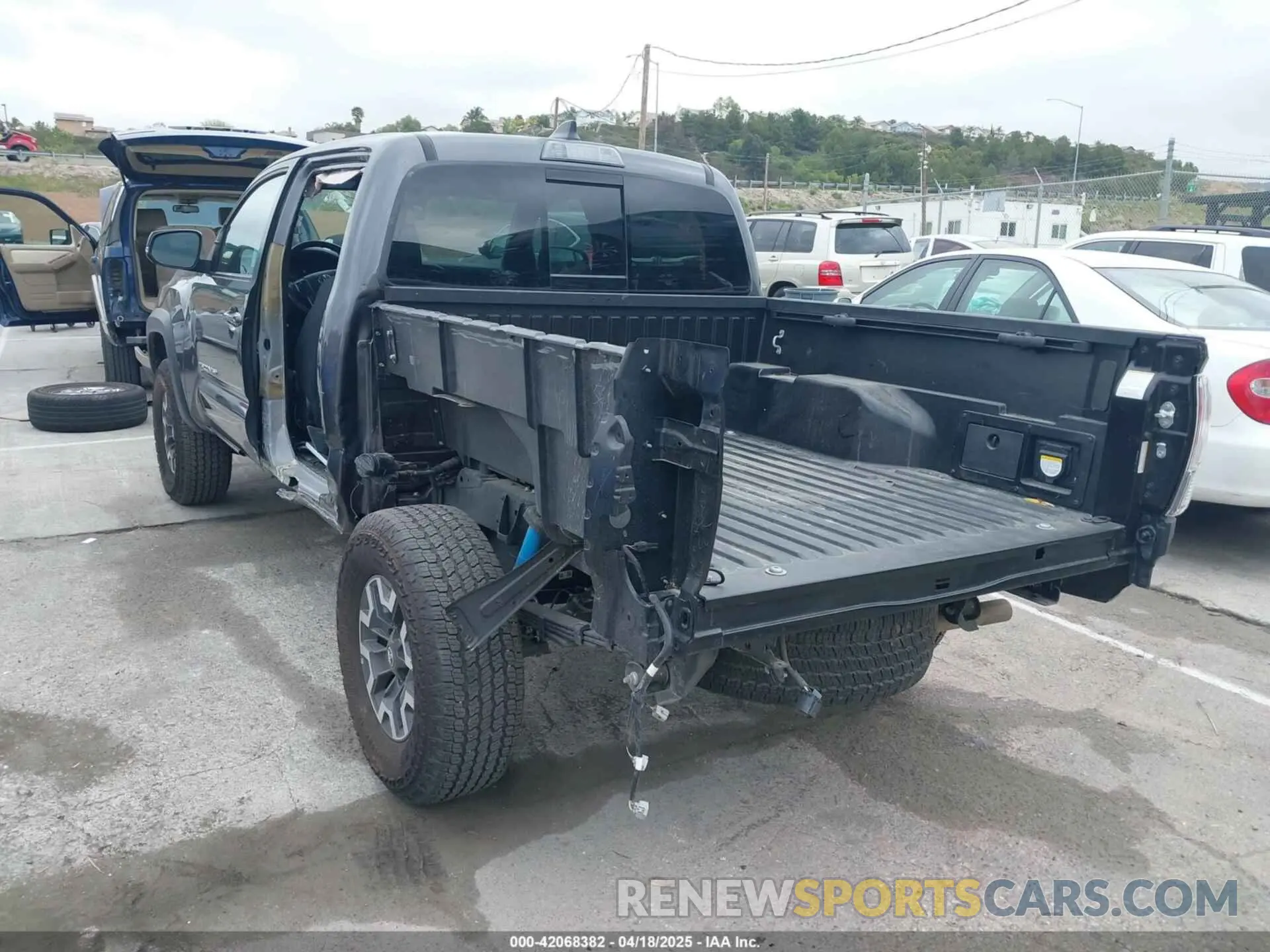 3 Photograph of a damaged car 3TYAZ5CN8PT042149 TOYOTA TACOMA 2023