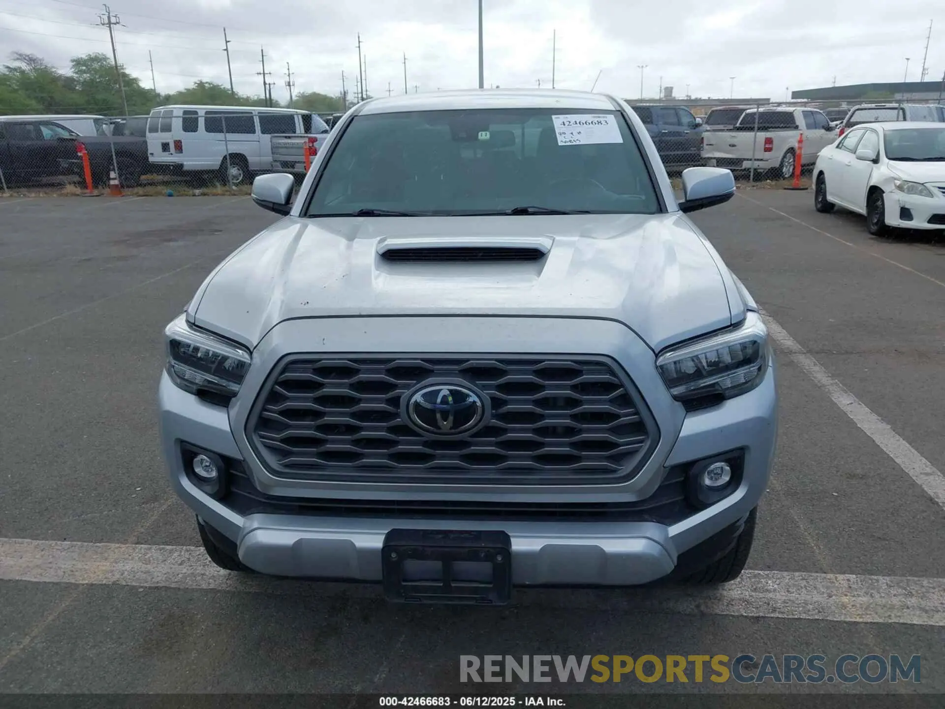 13 Photograph of a damaged car 3TYAZ5CN9PT025098 TOYOTA TACOMA 2023