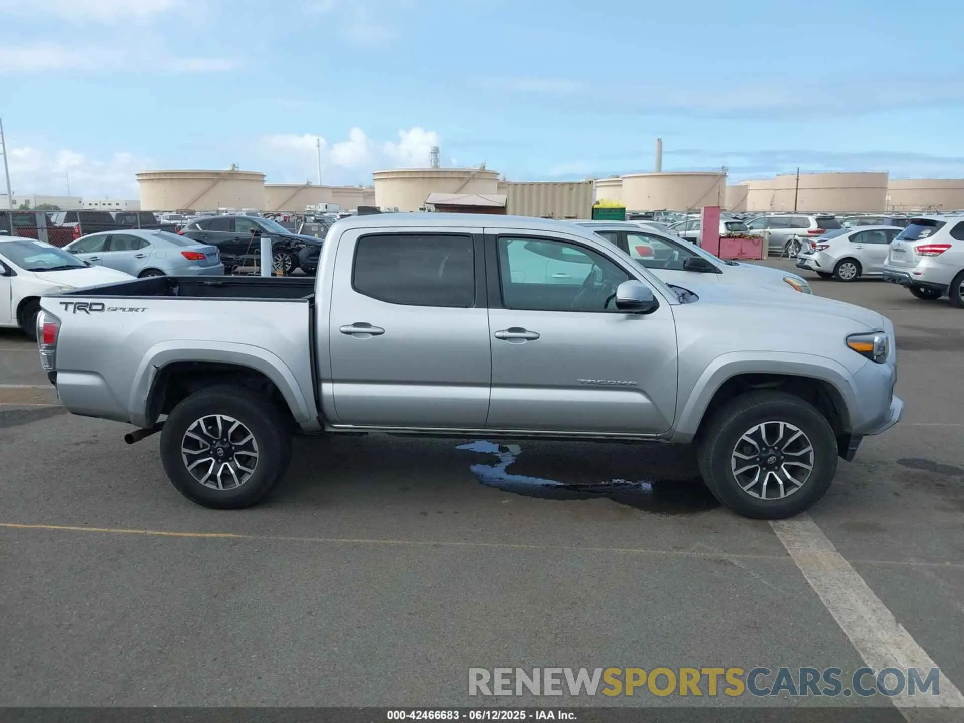 14 Photograph of a damaged car 3TYAZ5CN9PT025098 TOYOTA TACOMA 2023