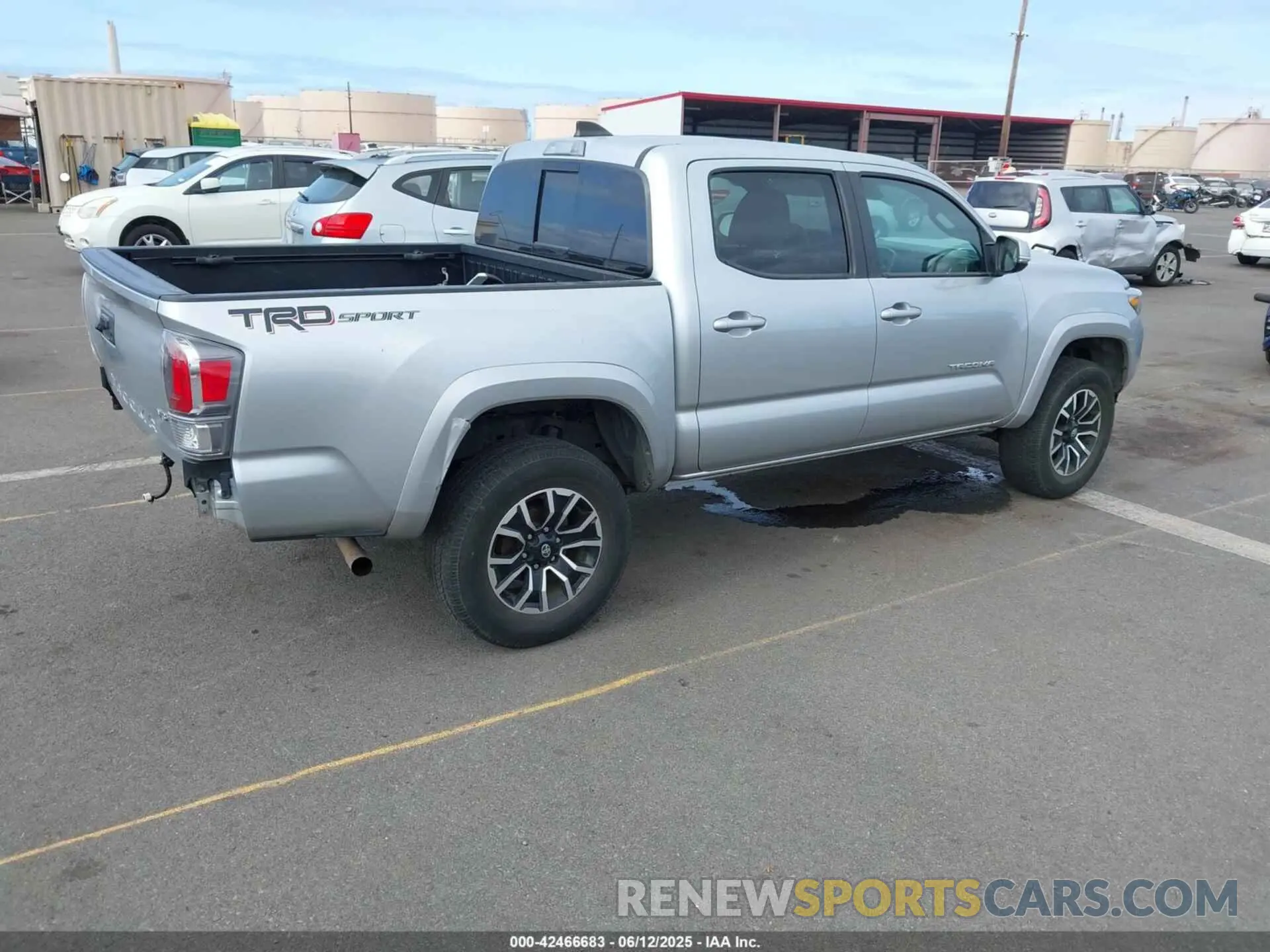 4 Photograph of a damaged car 3TYAZ5CN9PT025098 TOYOTA TACOMA 2023