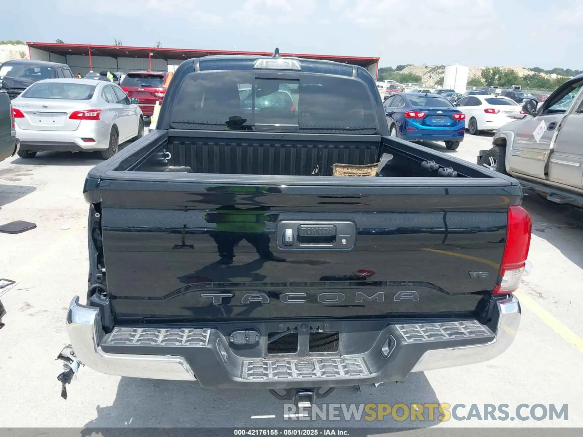 16 Photograph of a damaged car 3TYAZ5CNXPT030570 TOYOTA TACOMA 2023
