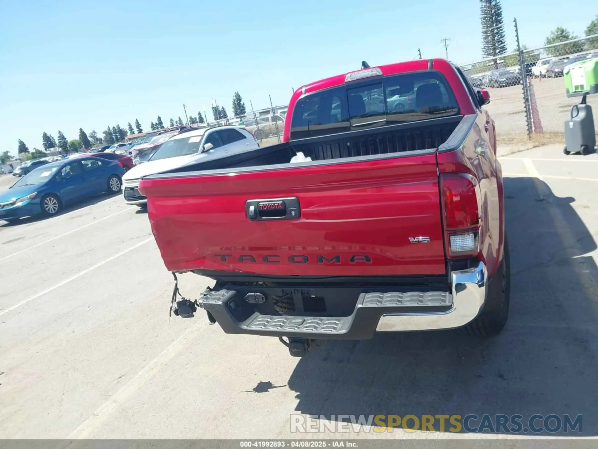 17 Photograph of a damaged car 3TYBZ5DN5PT003313 TOYOTA TACOMA 2023