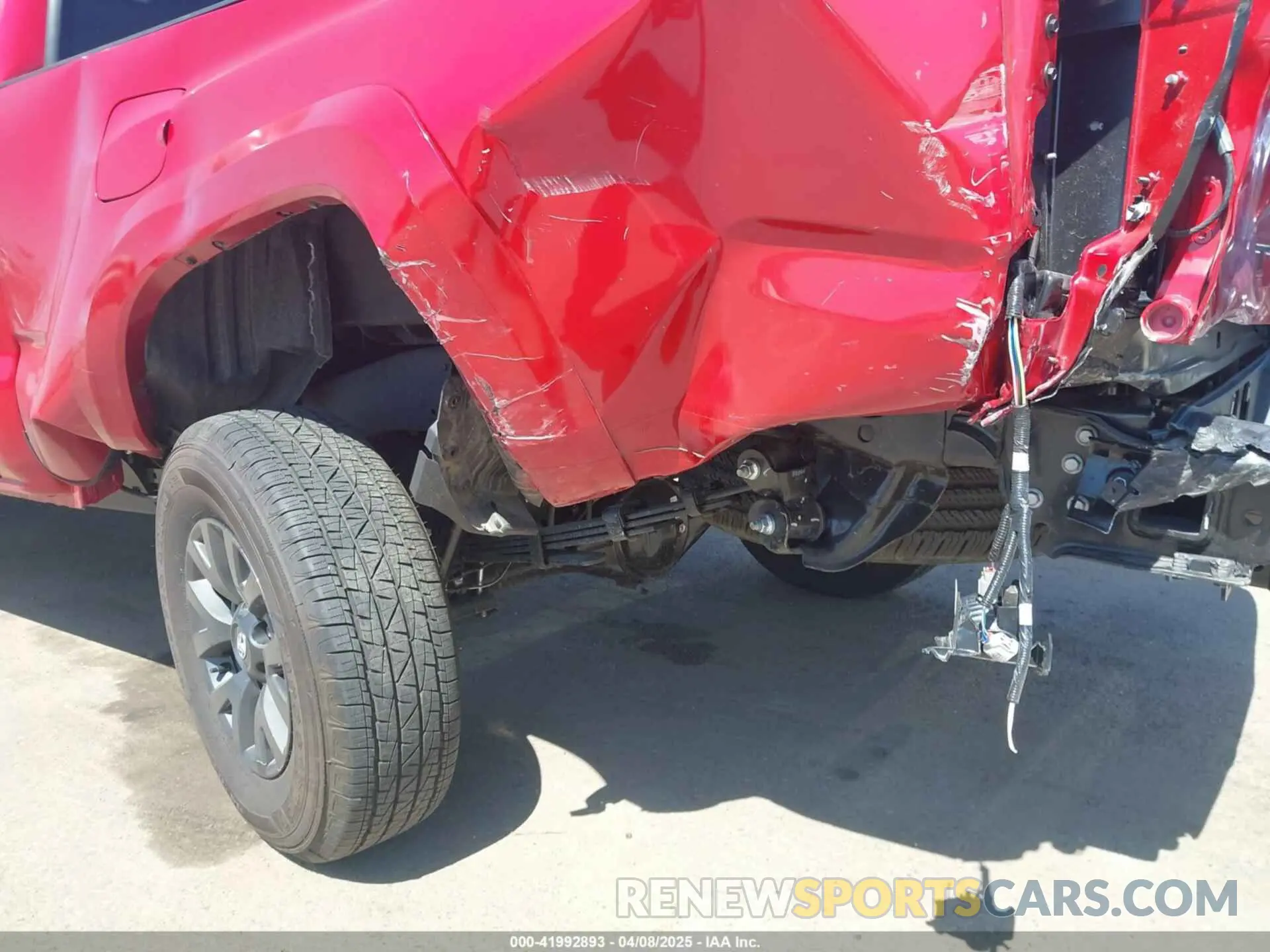 18 Photograph of a damaged car 3TYBZ5DN5PT003313 TOYOTA TACOMA 2023