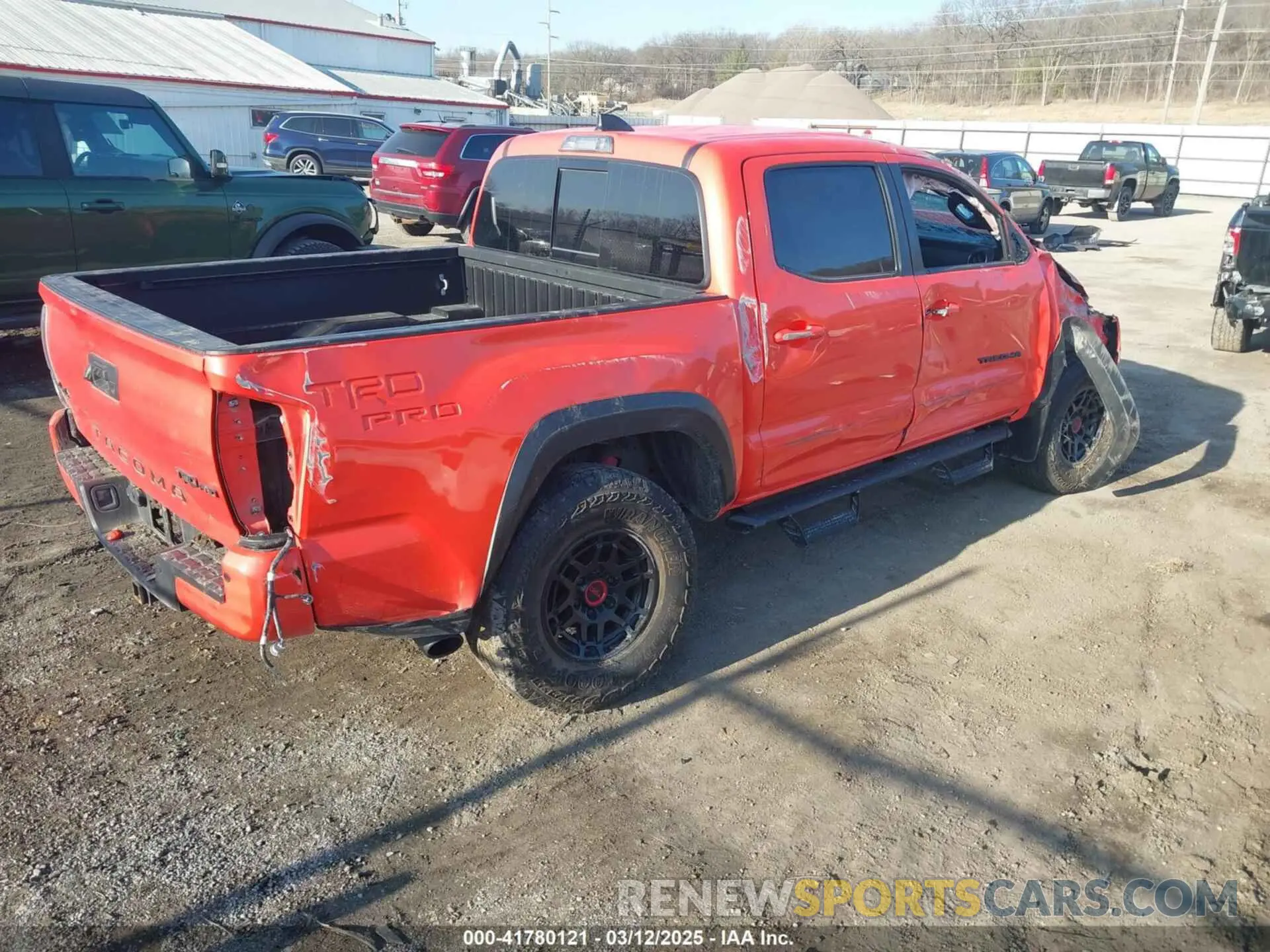 4 Photograph of a damaged car 3TYCZ5AN0PT105546 TOYOTA TACOMA 2023