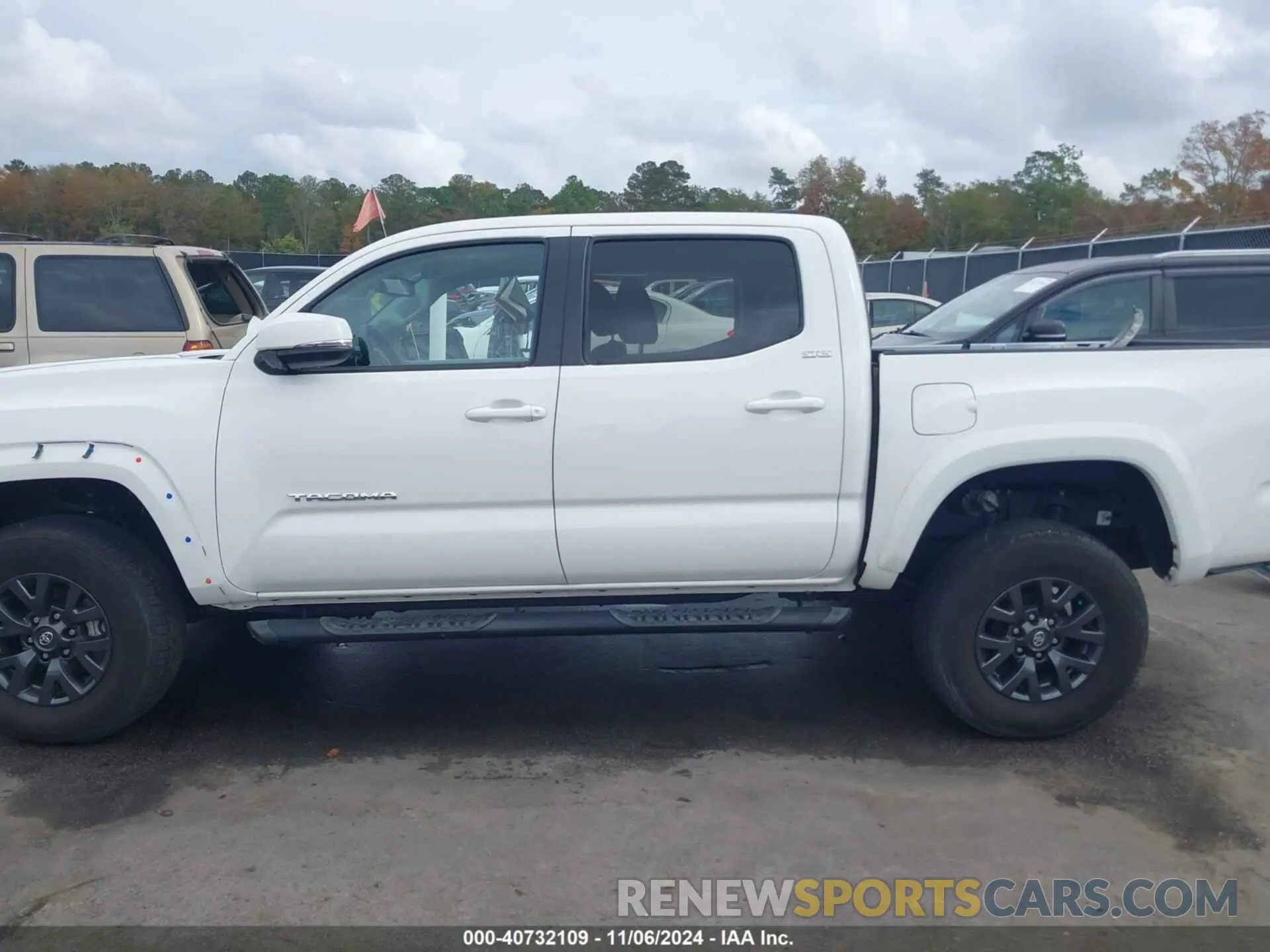 15 Photograph of a damaged car 3TYCZ5AN0PT111251 TOYOTA TACOMA 2023