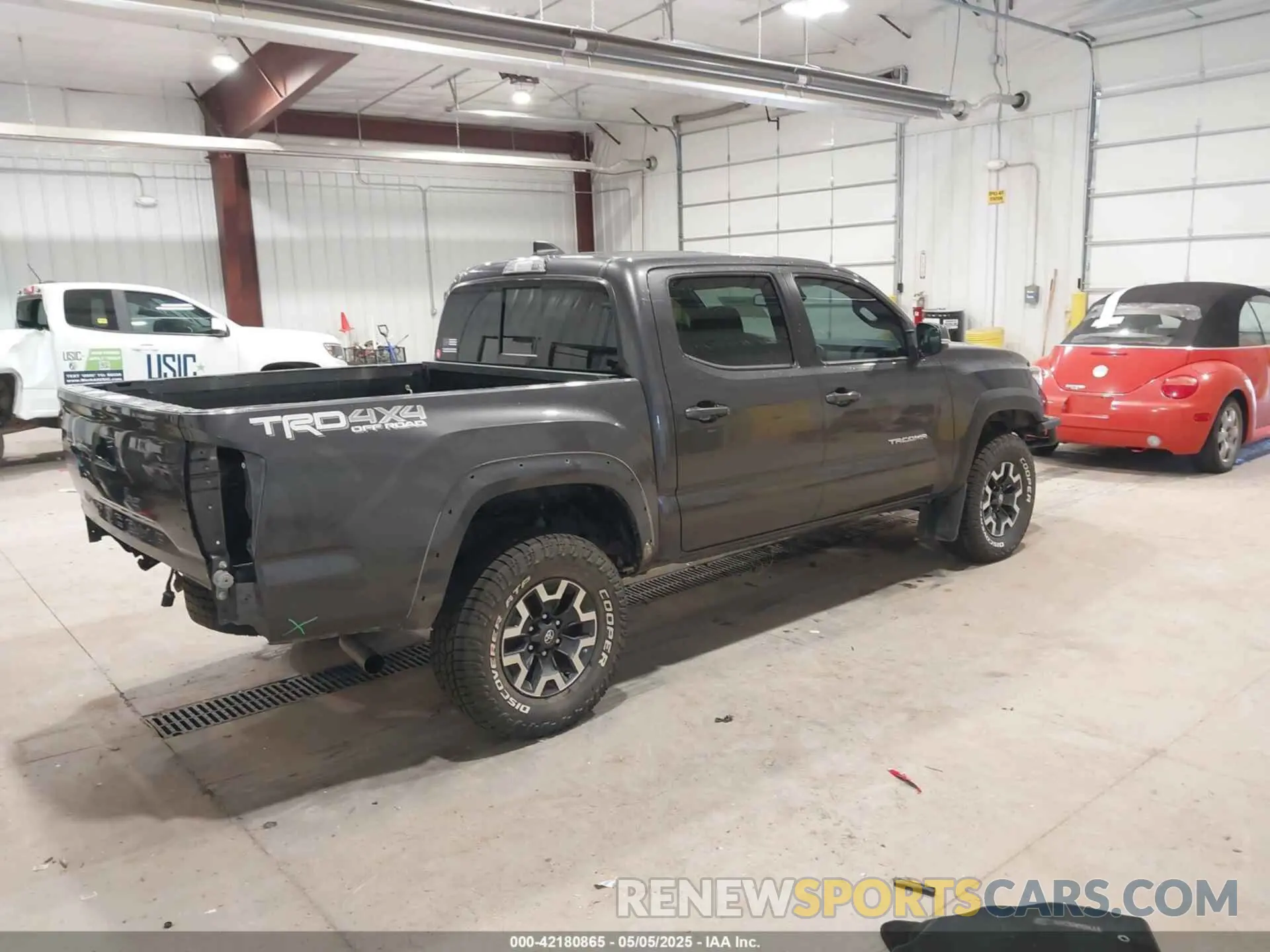 4 Photograph of a damaged car 3TYCZ5AN0PT178013 TOYOTA TACOMA 2023