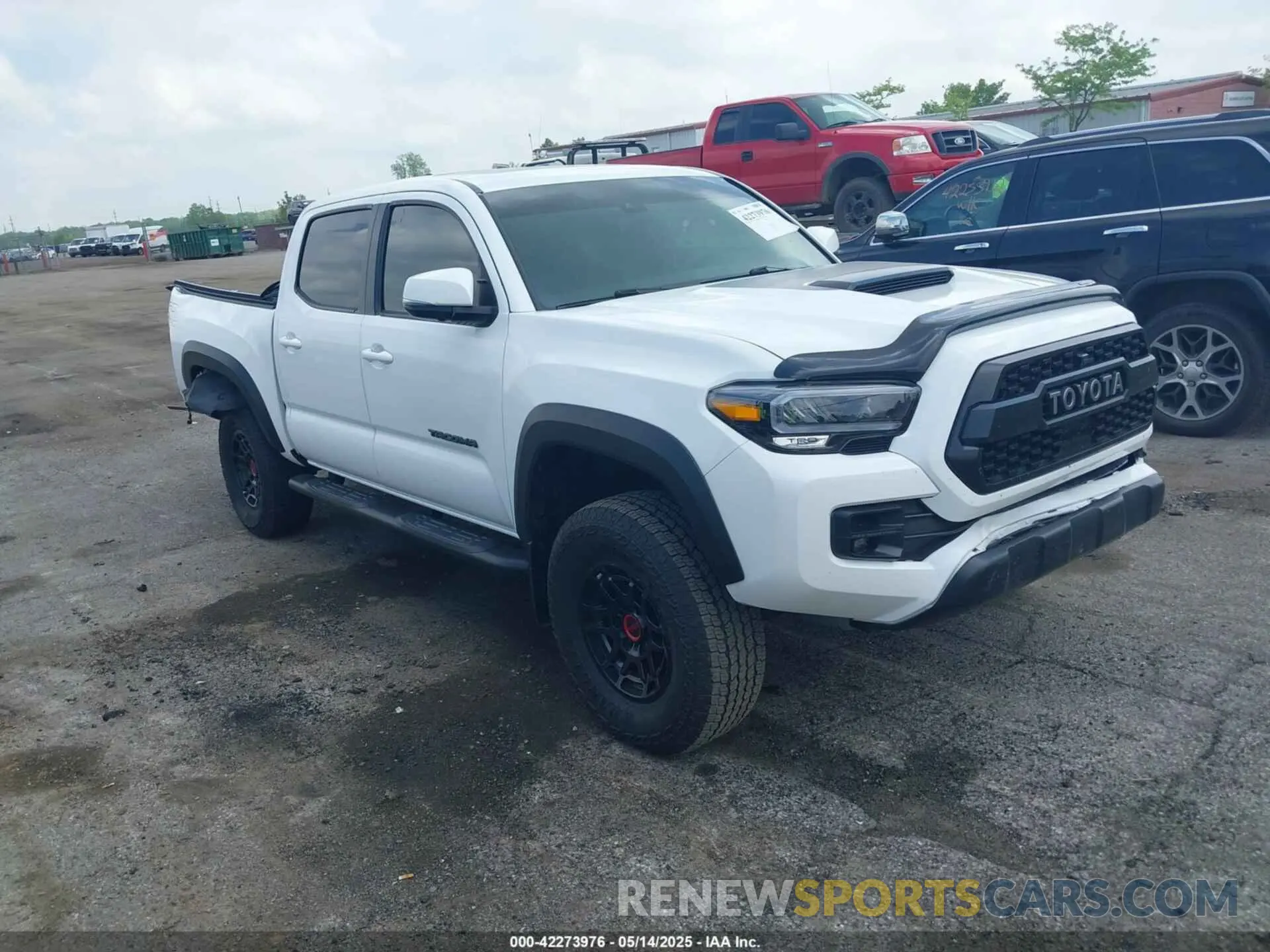 1 Photograph of a damaged car 3TYCZ5AN1PT153654 TOYOTA TACOMA 2023