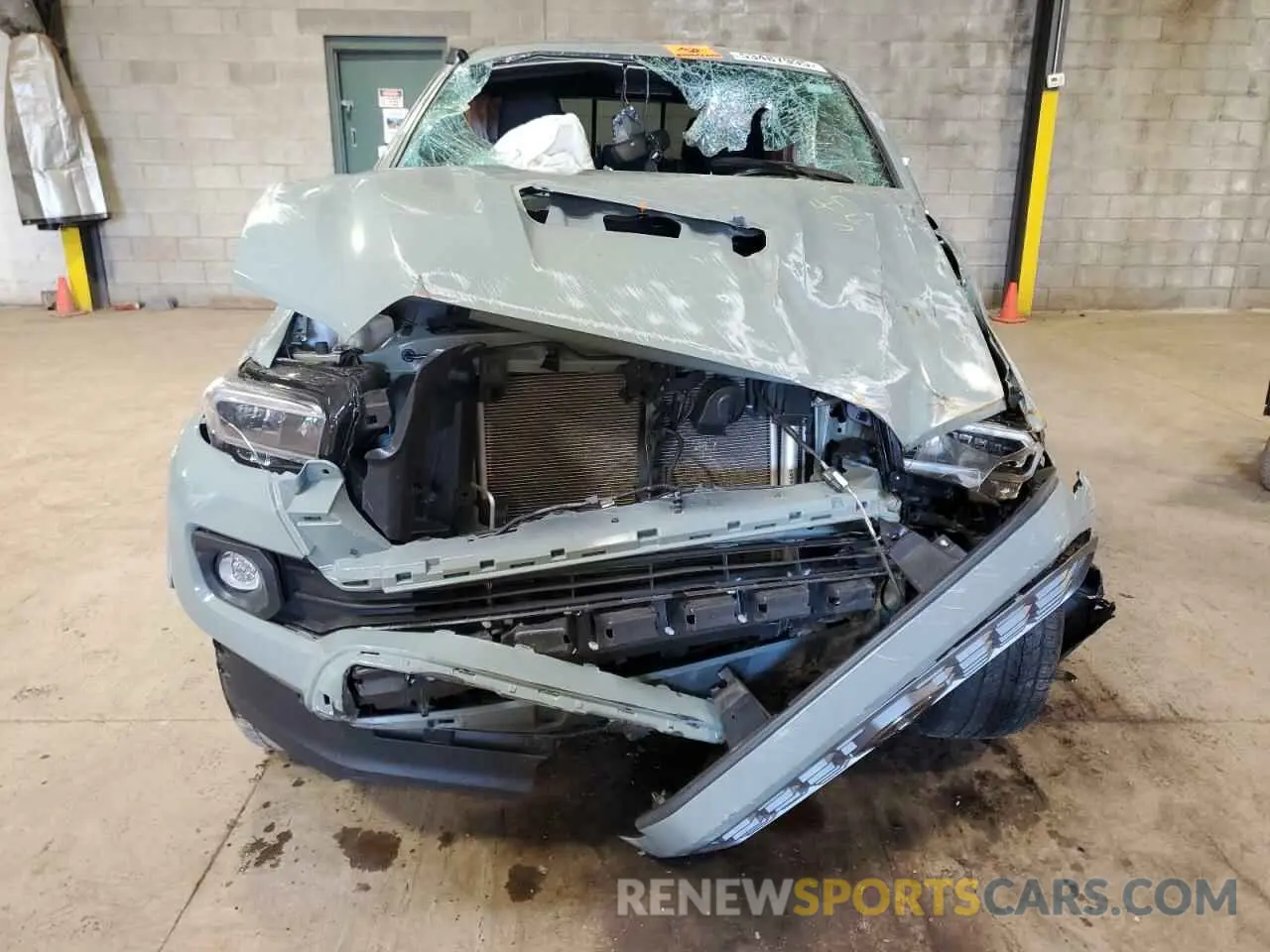 5 Photograph of a damaged car 3TYCZ5AN1PT156683 TOYOTA TACOMA 2023