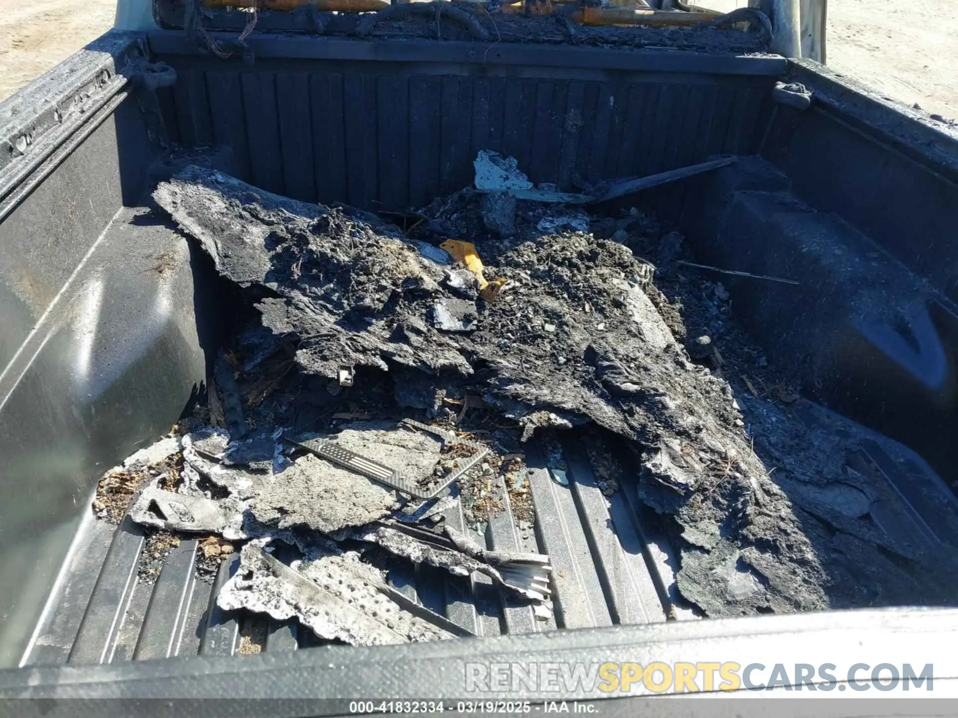 14 Photograph of a damaged car 3TYCZ5AN2PT132764 TOYOTA TACOMA 2023
