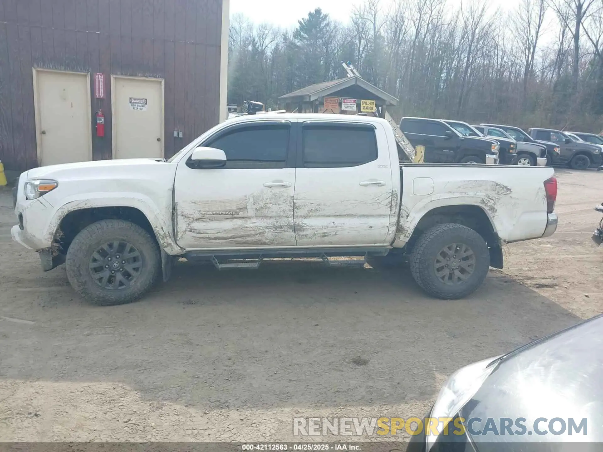 14 Photograph of a damaged car 3TYCZ5AN4PT136492 TOYOTA TACOMA 2023