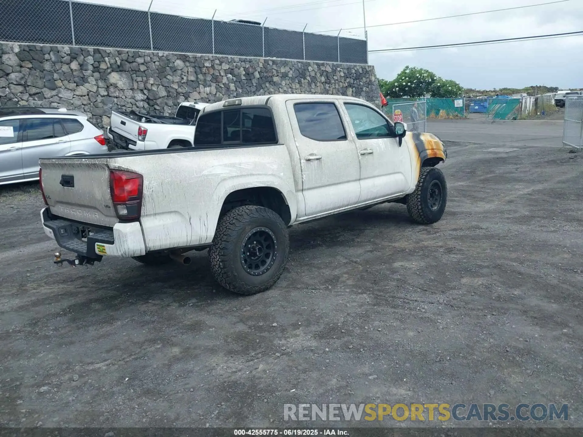 4 Photograph of a damaged car 3TYCZ5AN4PT168312 TOYOTA TACOMA 2023