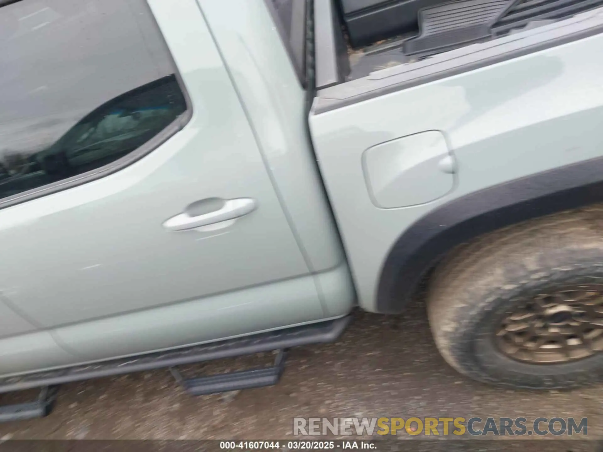 14 Photograph of a damaged car 3TYCZ5AN5PT133388 TOYOTA TACOMA 2023
