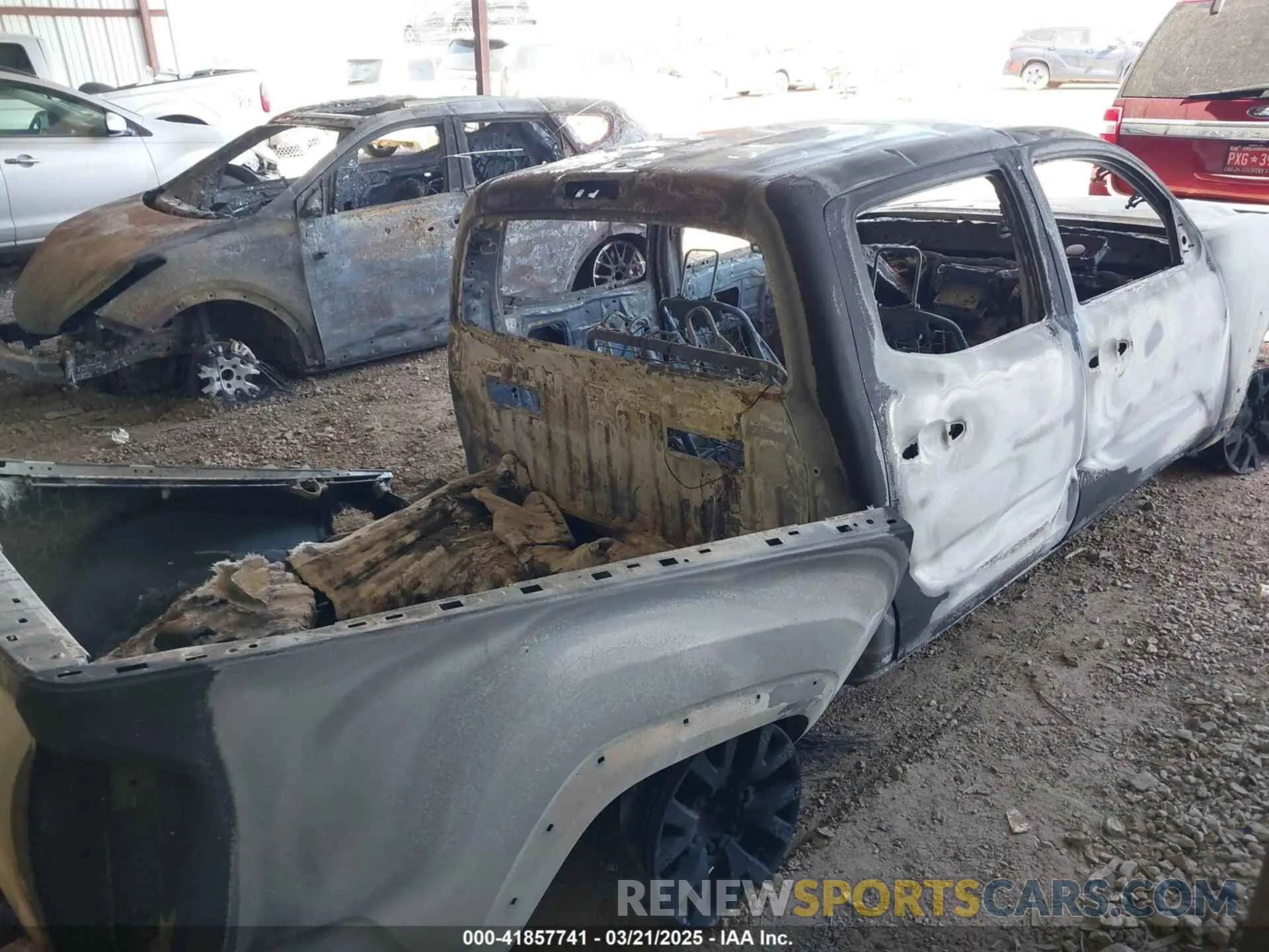 4 Photograph of a damaged car 3TYCZ5AN6PT166352 TOYOTA TACOMA 2023