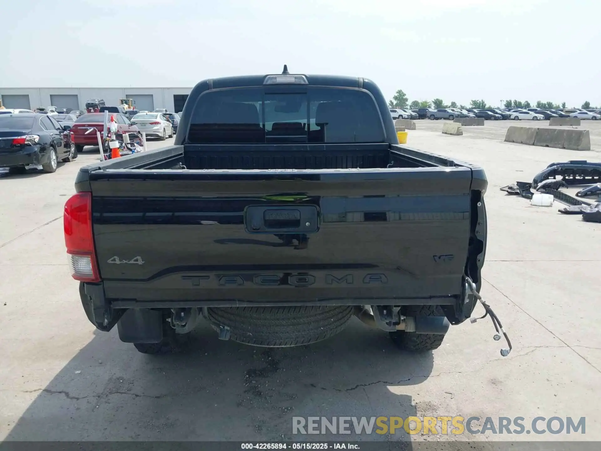 17 Photograph of a damaged car 3TYCZ5AN6PT167436 TOYOTA TACOMA 2023