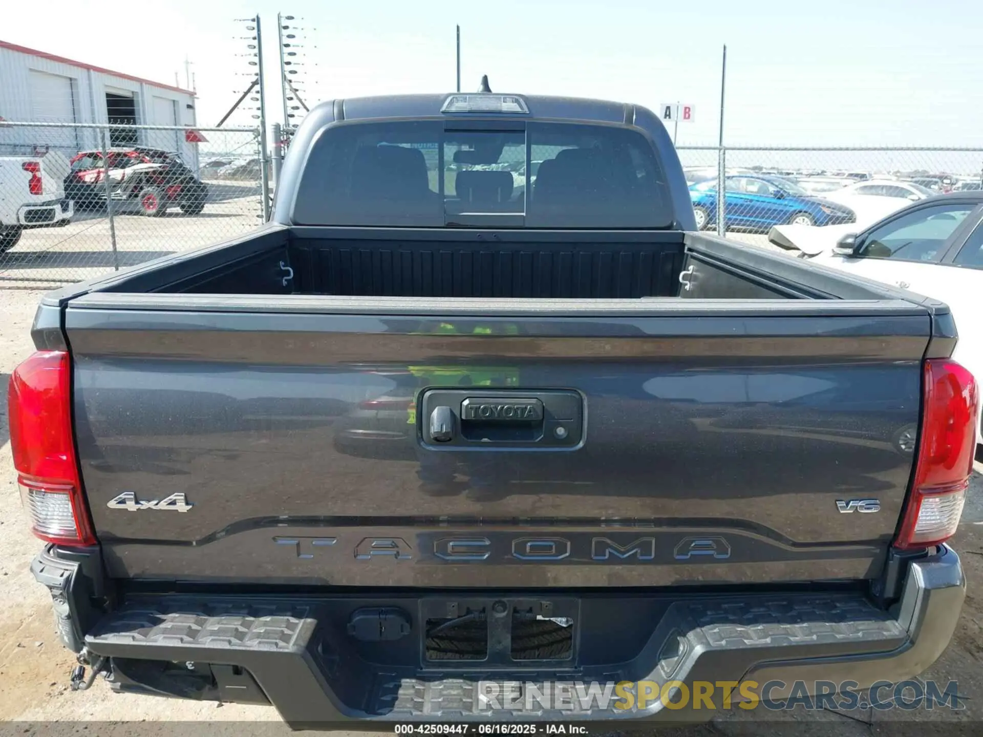 17 Photograph of a damaged car 3TYCZ5ANXPT165964 TOYOTA TACOMA 2023
