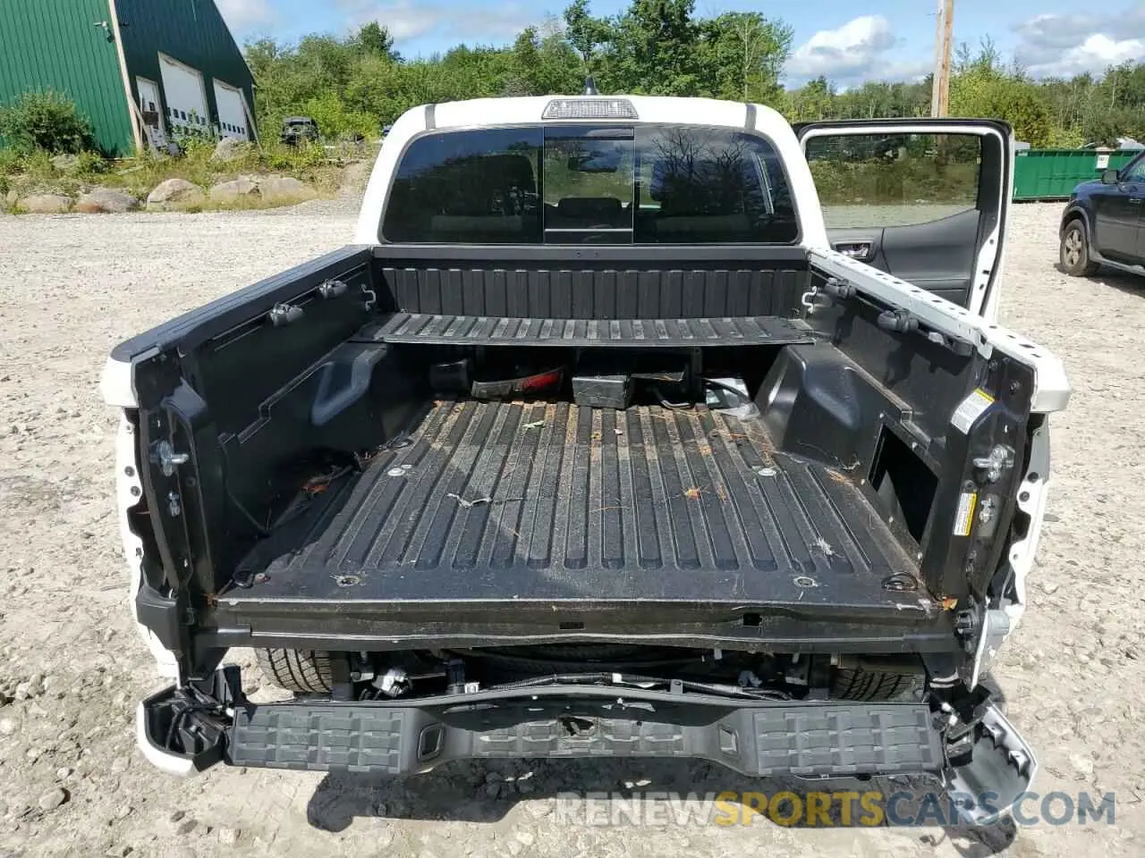6 Photograph of a damaged car 3TYCZ5ANXPT166015 TOYOTA TACOMA 2023