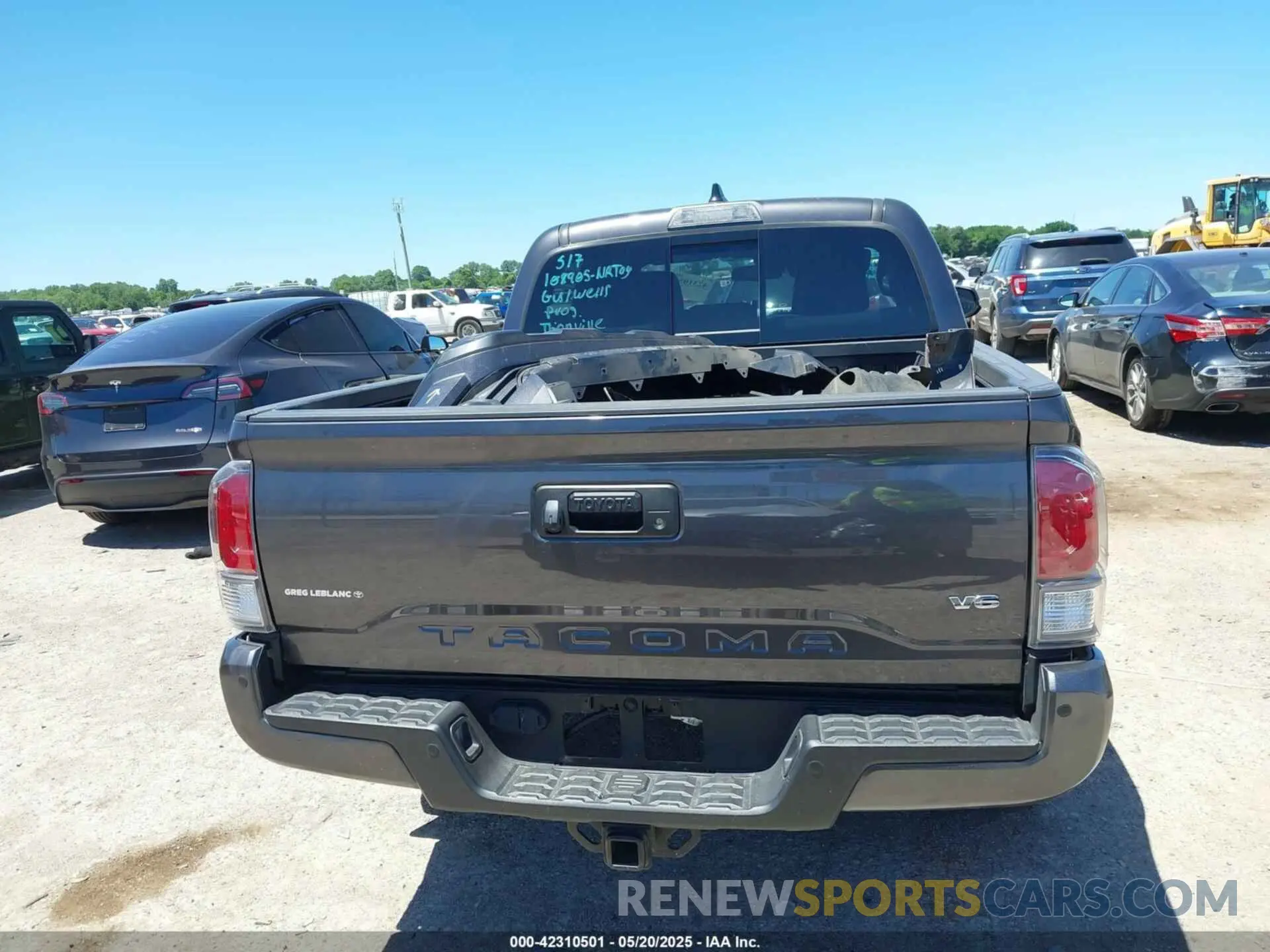 16 Photograph of a damaged car 3TYCZ5ANXPT167858 TOYOTA TACOMA 2023