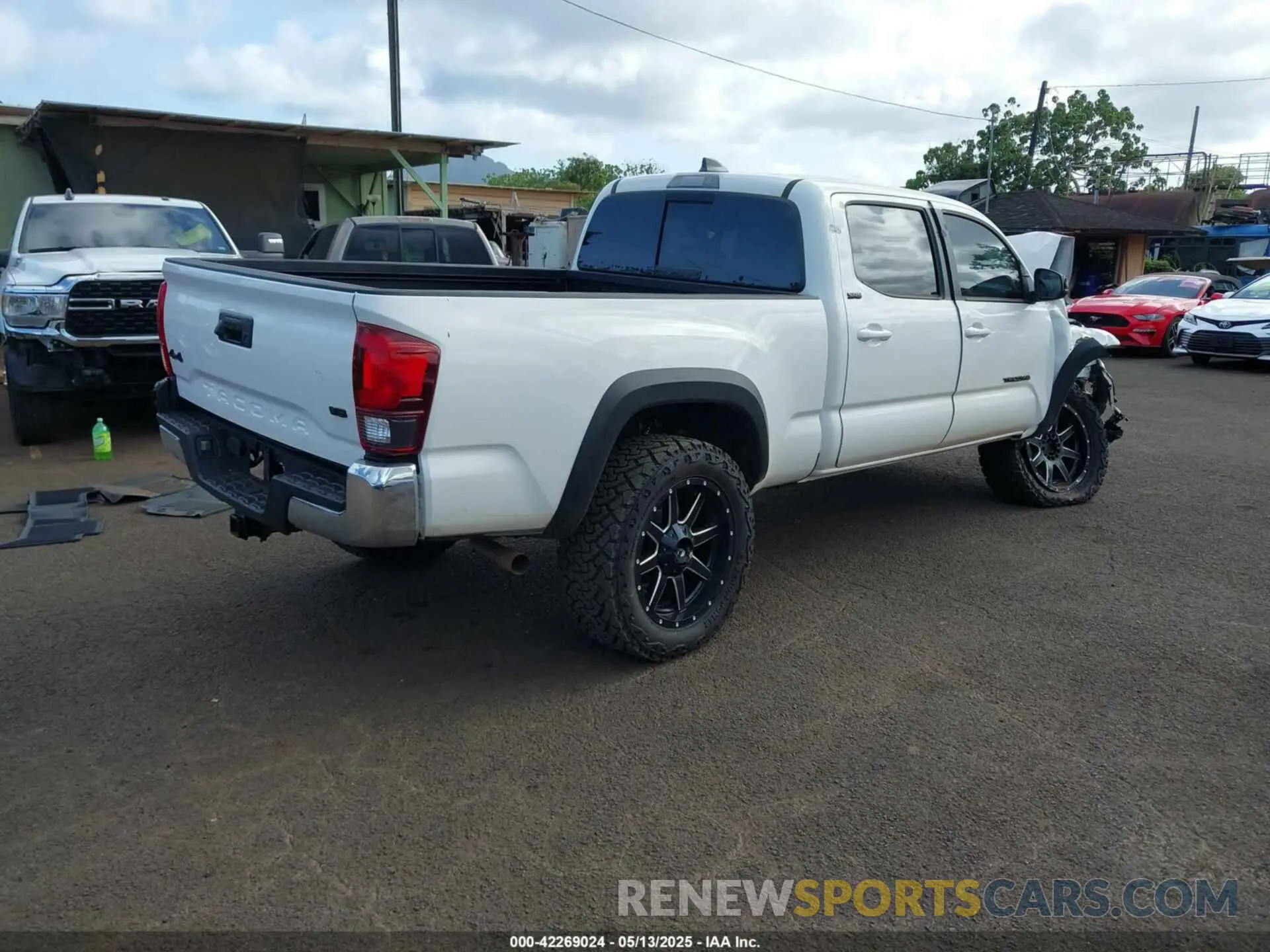 4 Photograph of a damaged car 3TYDZ5BN0PT021763 TOYOTA TACOMA 2023