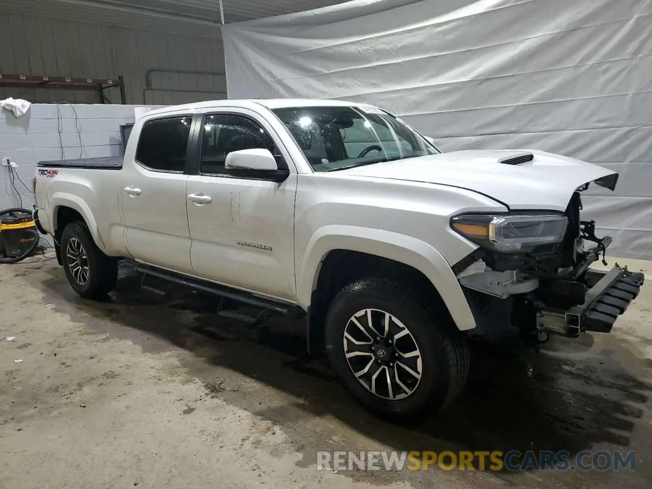 4 Photograph of a damaged car 3TYDZ5BN0PT029779 TOYOTA TACOMA 2023