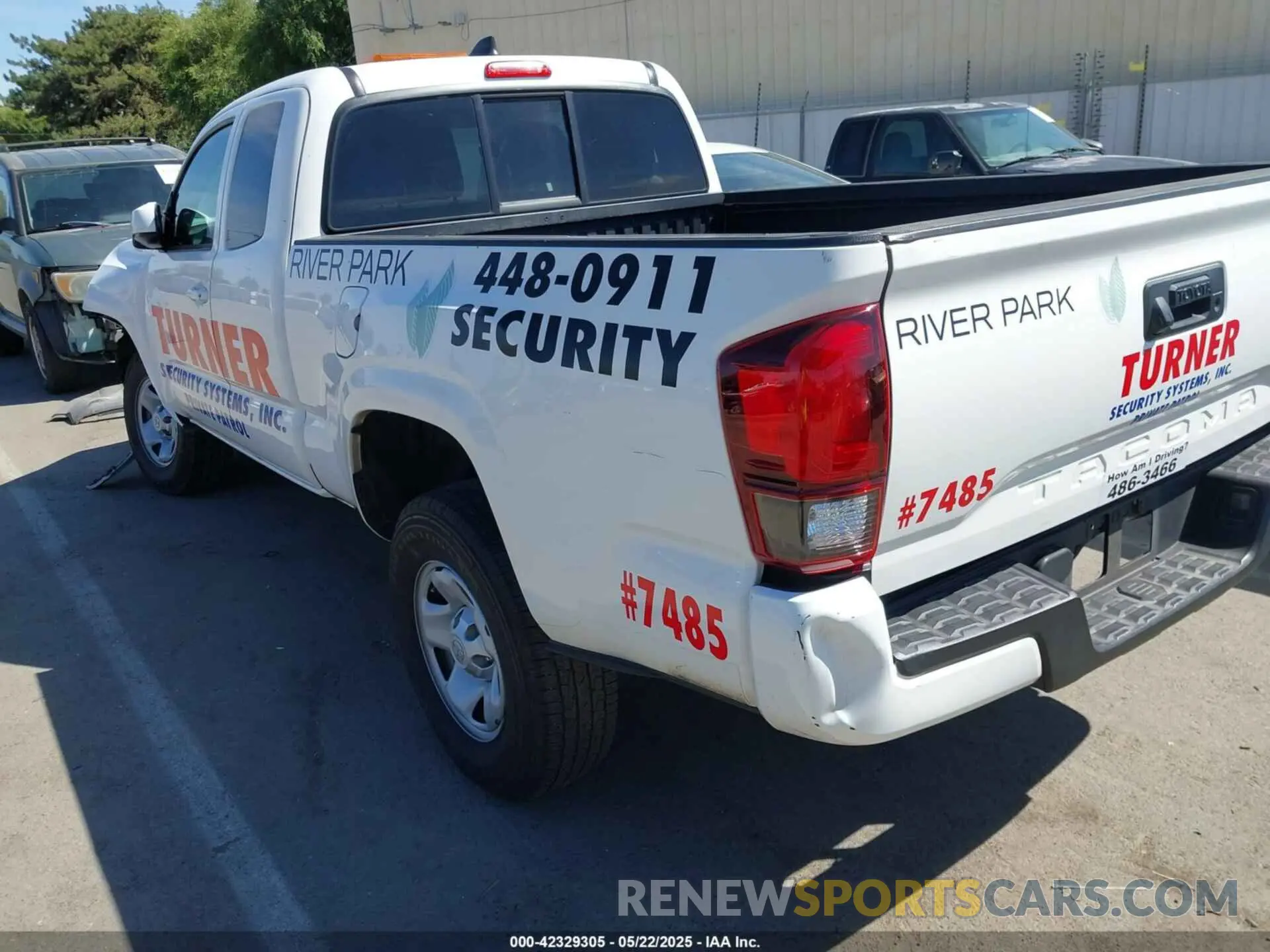 19 Photograph of a damaged car 3TYRX5GN0PT090182 TOYOTA TACOMA 2023