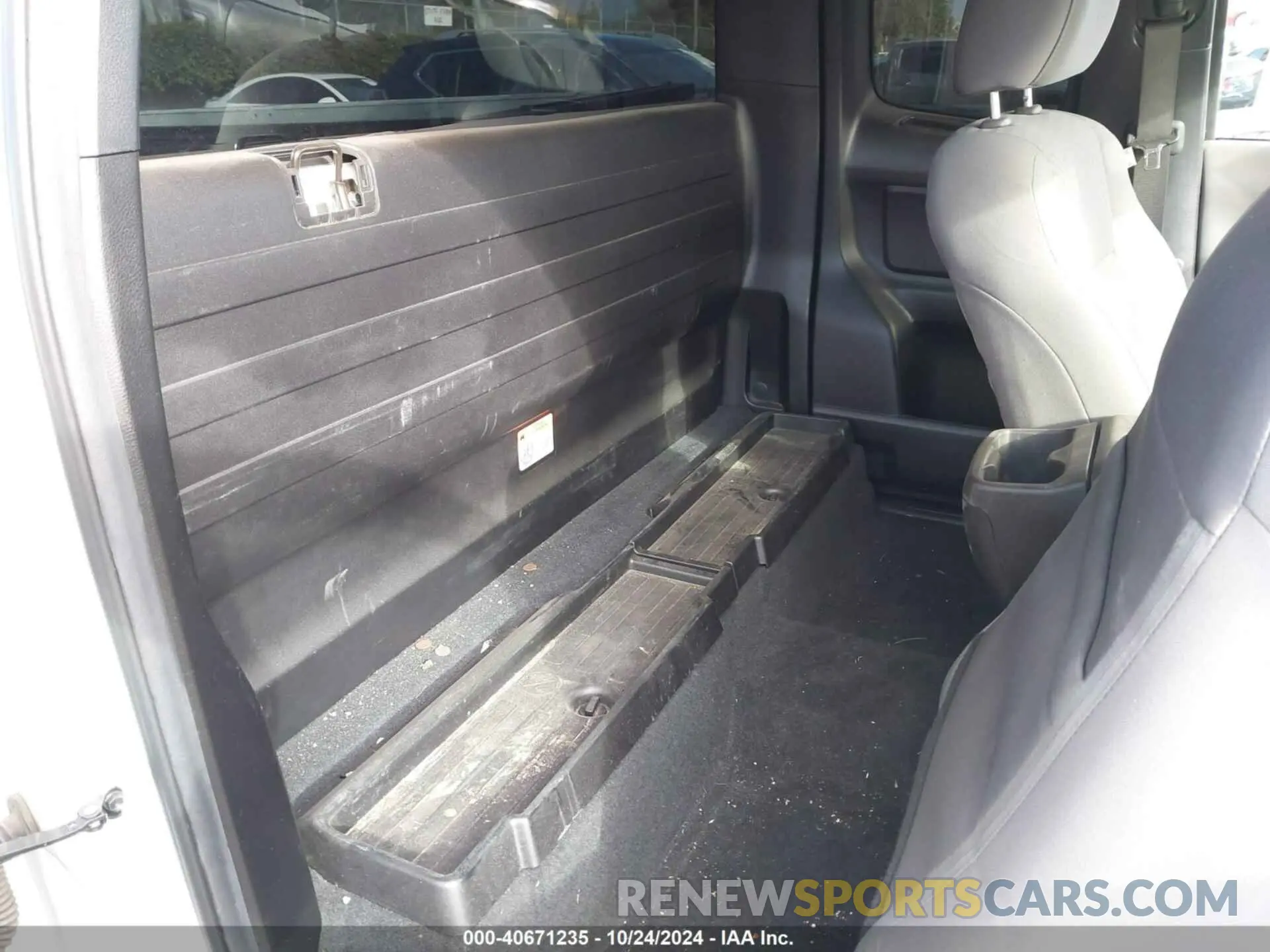 8 Photograph of a damaged car 3TYRX5GNXPT070182 TOYOTA TACOMA 2023