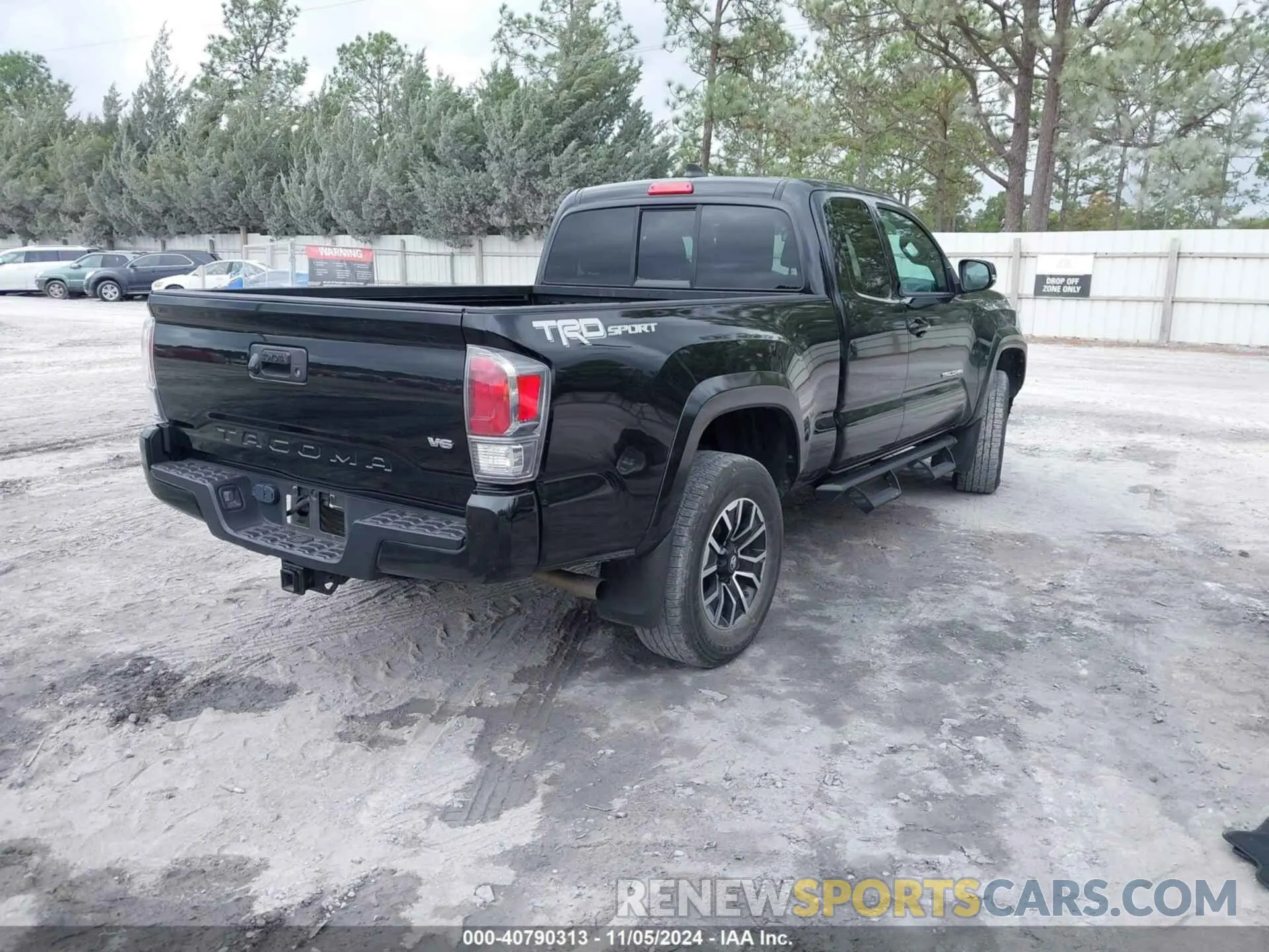 4 Photograph of a damaged car 3TYRZ5CN2PT028265 TOYOTA TACOMA 2023