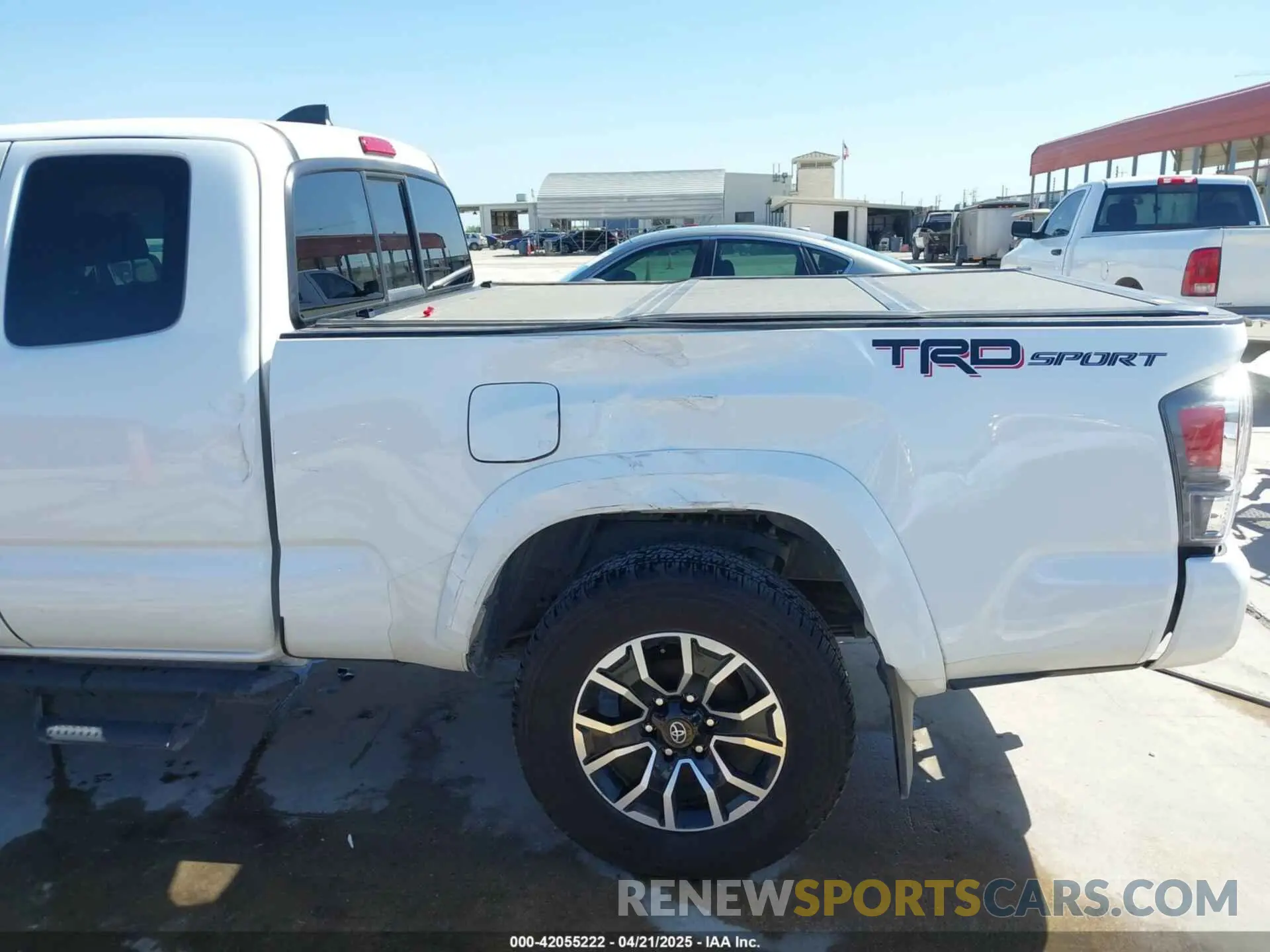17 Photograph of a damaged car 3TYRZ5CN5PT034397 TOYOTA TACOMA 2023