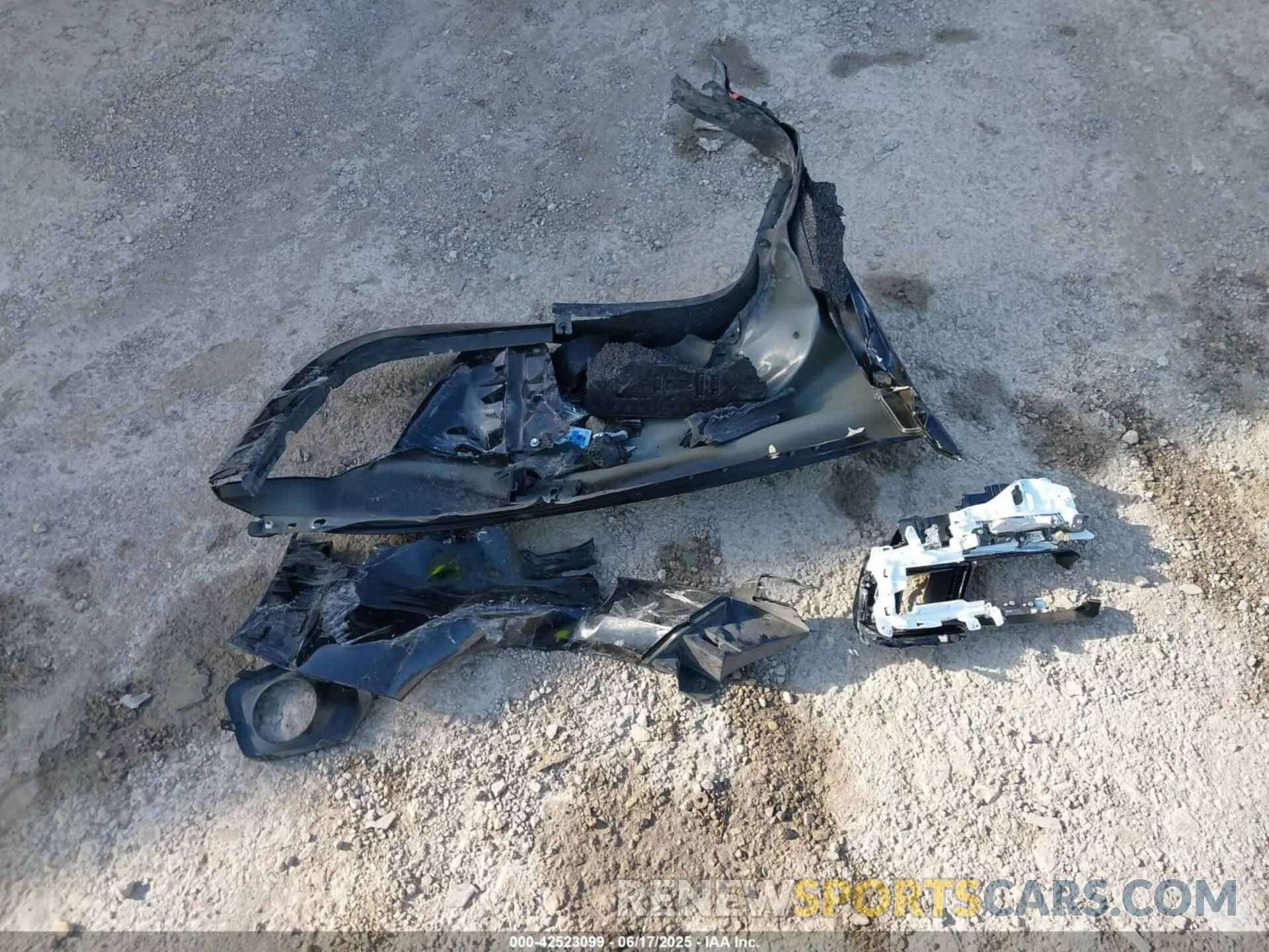 11 Photograph of a damaged car 3TYRZ5CN9PT025699 TOYOTA TACOMA 2023