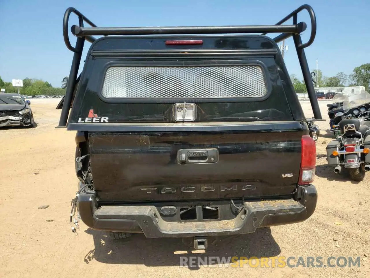 6 Photograph of a damaged car 3TYRZ5CNXPT038588 TOYOTA TACOMA 2023