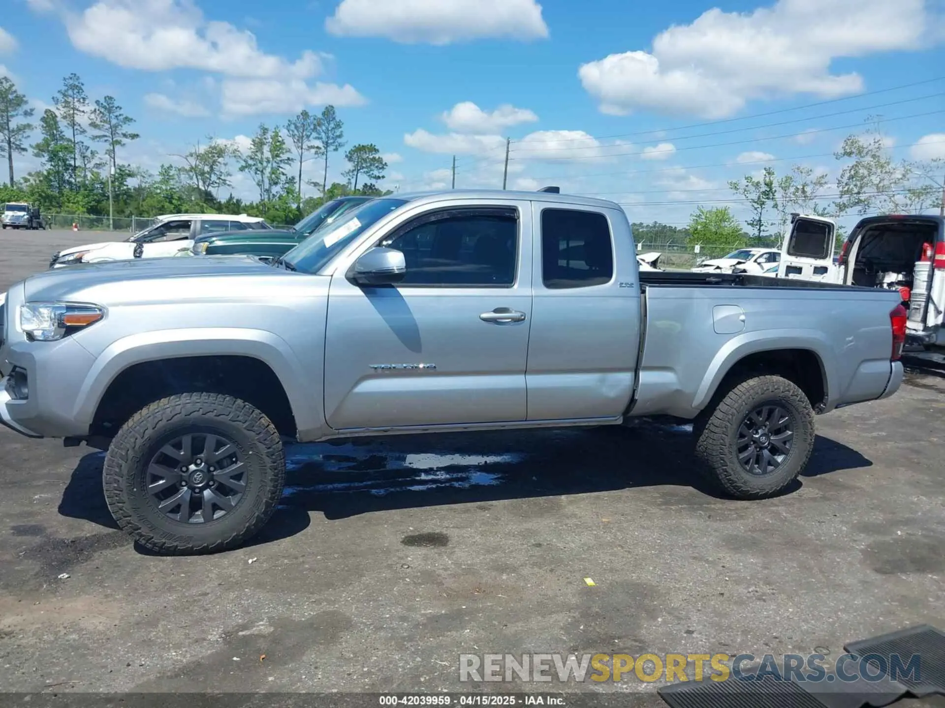 14 Photograph of a damaged car 3TYSZ5AN1PT110184 TOYOTA TACOMA 2023