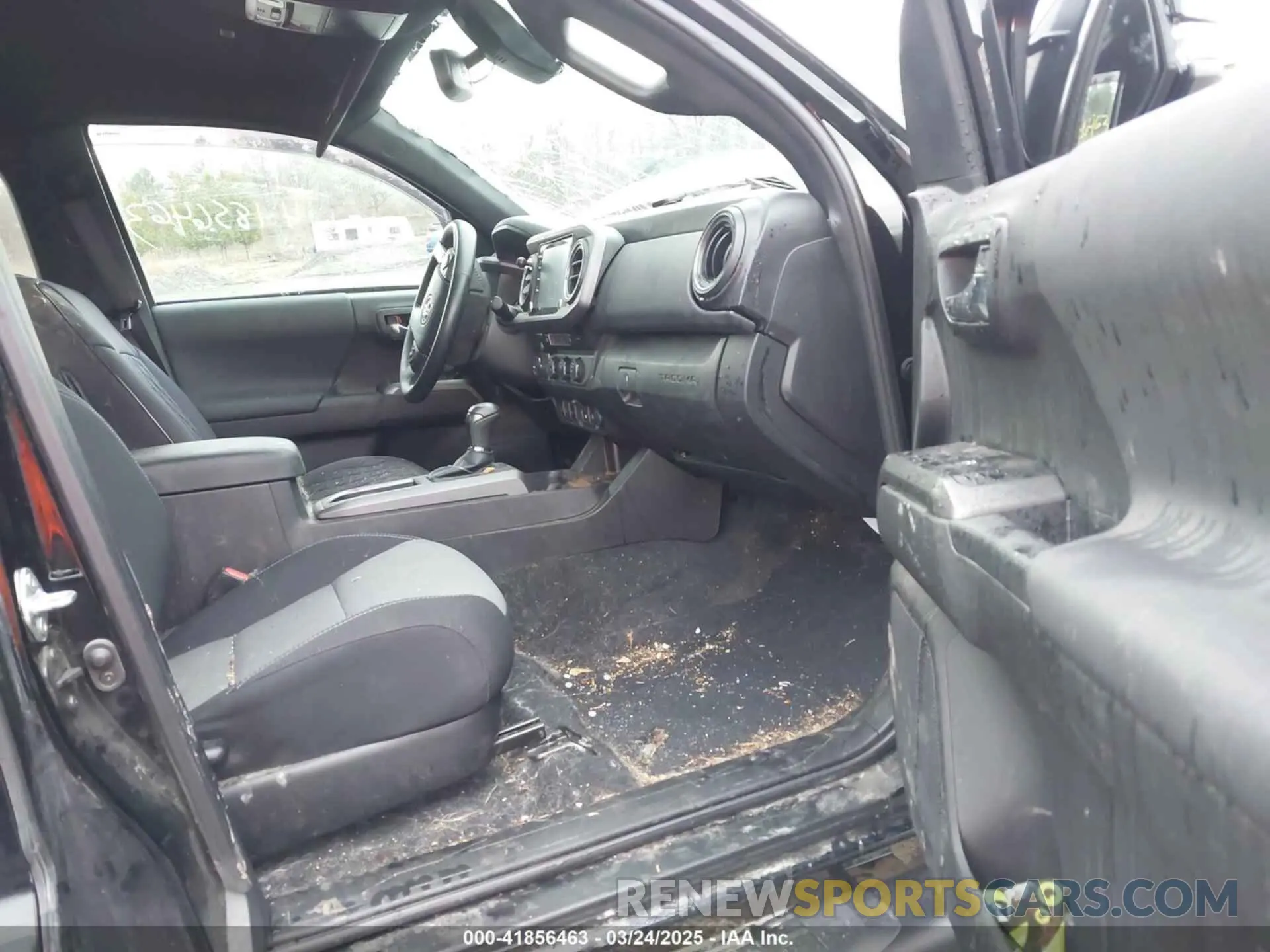 5 Photograph of a damaged car 3TYSZ5AN4PT116156 TOYOTA TACOMA 2023
