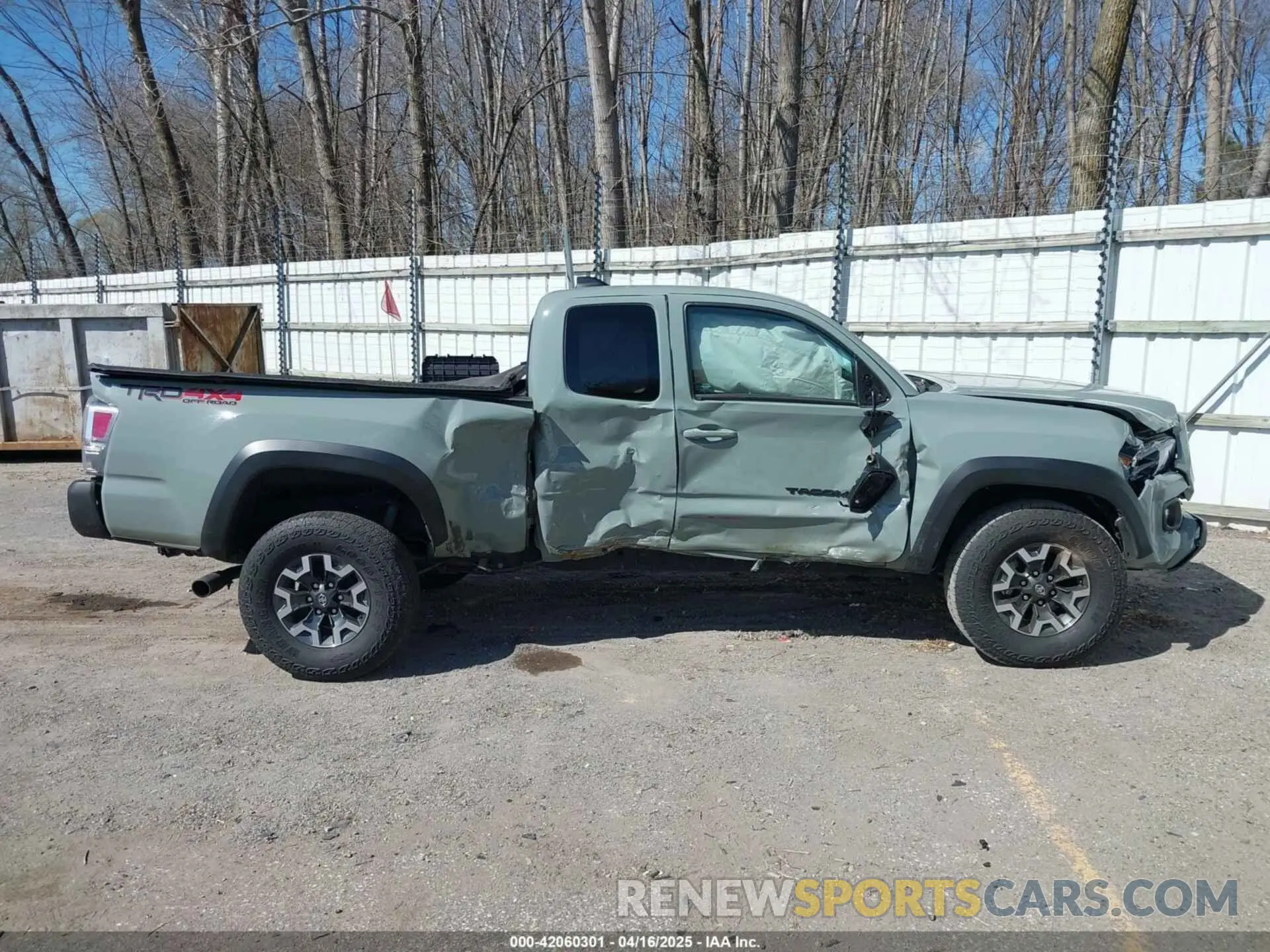 13 Photograph of a damaged car 3TYSZ5ANXPT128361 TOYOTA TACOMA 2023