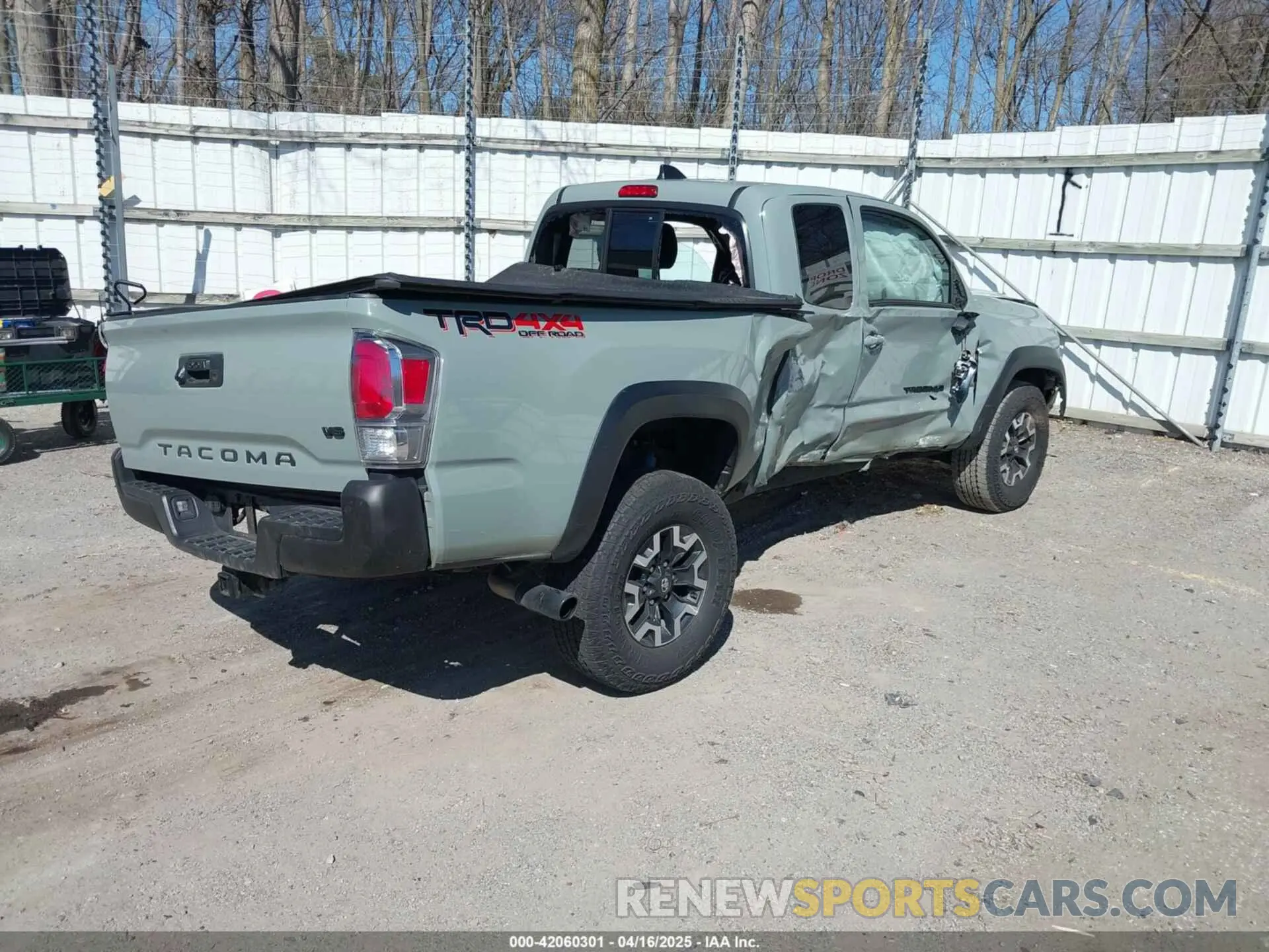 4 Photograph of a damaged car 3TYSZ5ANXPT128361 TOYOTA TACOMA 2023