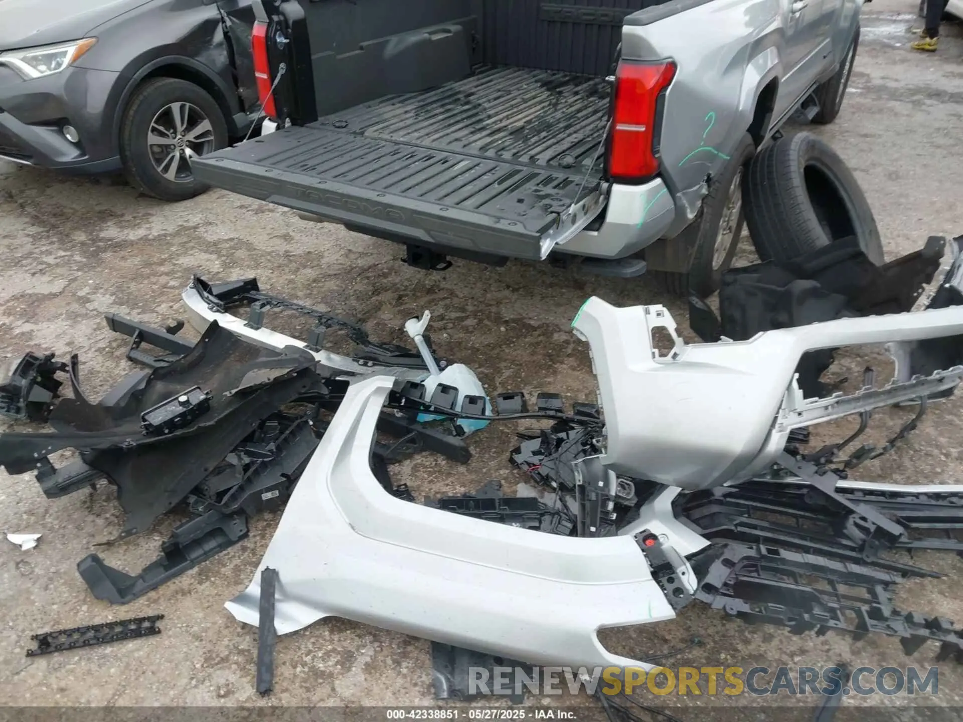 12 Photograph of a damaged car 3TMKB5FN0RM010637 TOYOTA TACOMA 2024