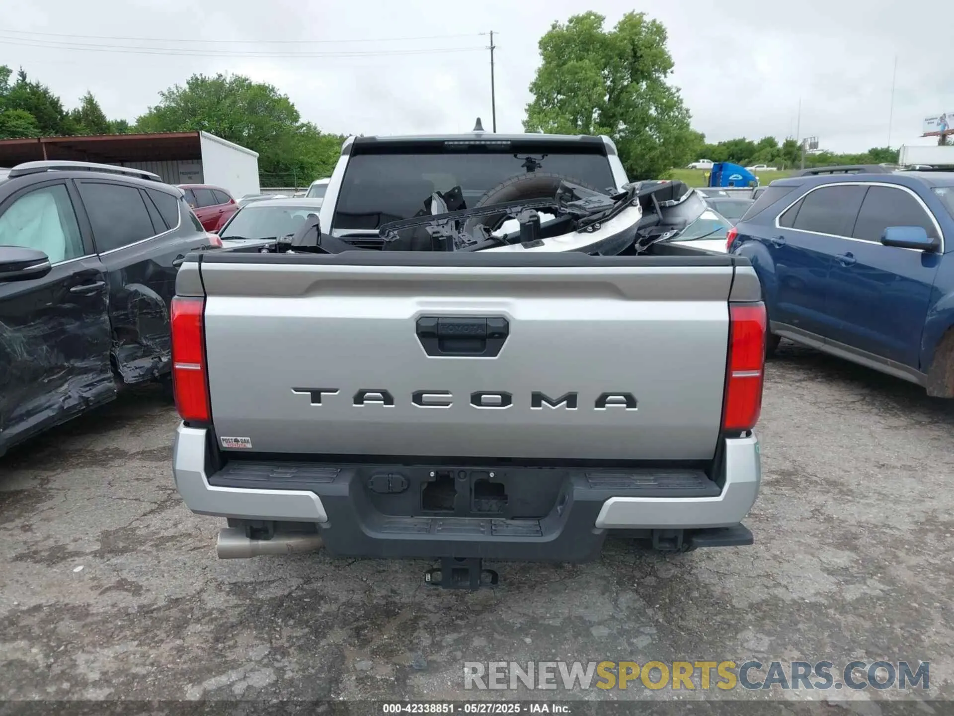 17 Photograph of a damaged car 3TMKB5FN0RM010637 TOYOTA TACOMA 2024