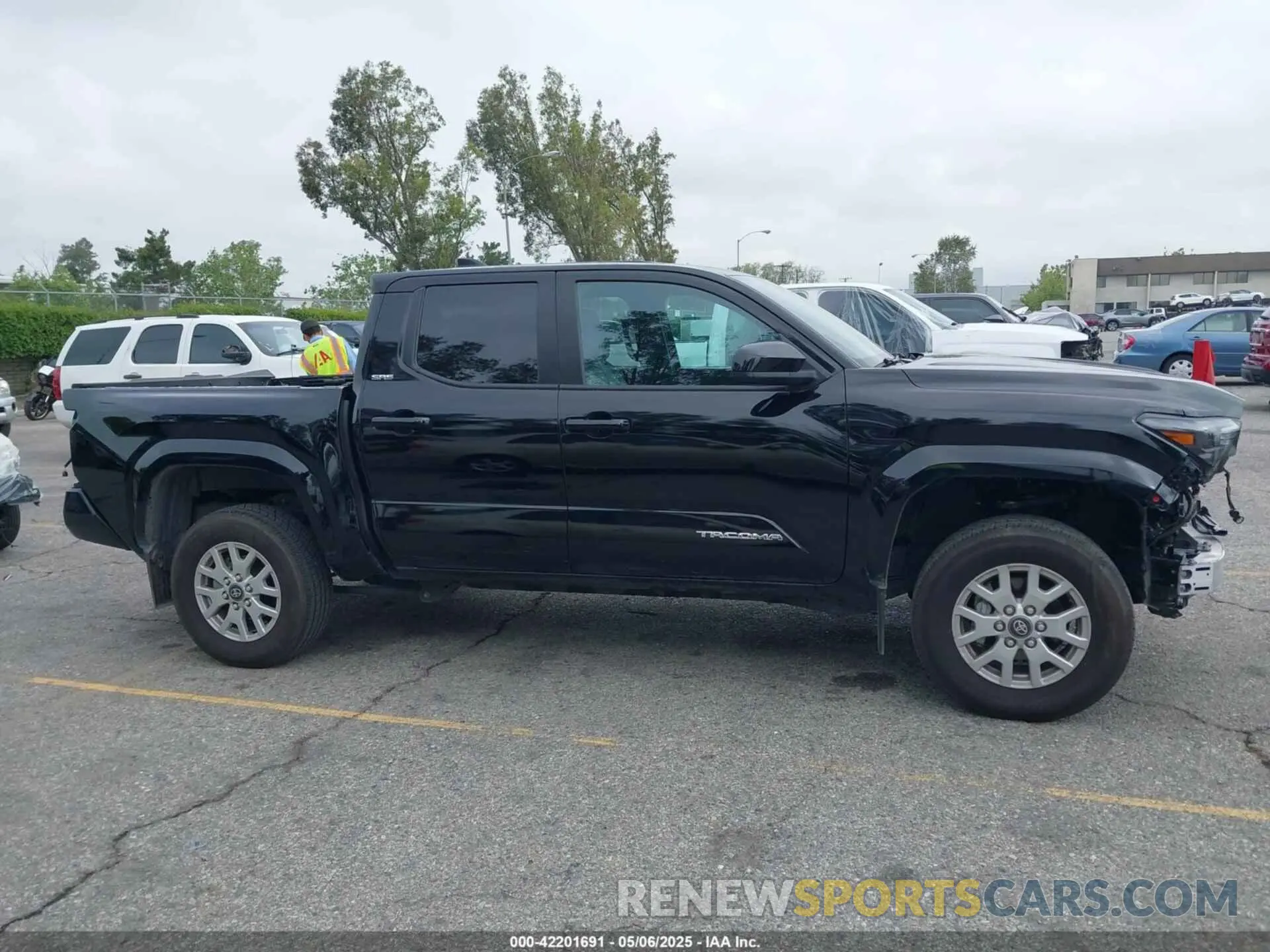 14 Photograph of a damaged car 3TMKB5FN5RM006647 TOYOTA TACOMA 2024