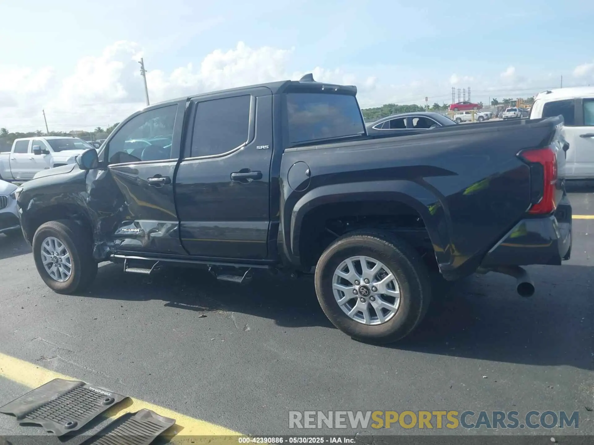 14 Photograph of a damaged car 3TMKB5FN8RM021790 TOYOTA TACOMA 2024