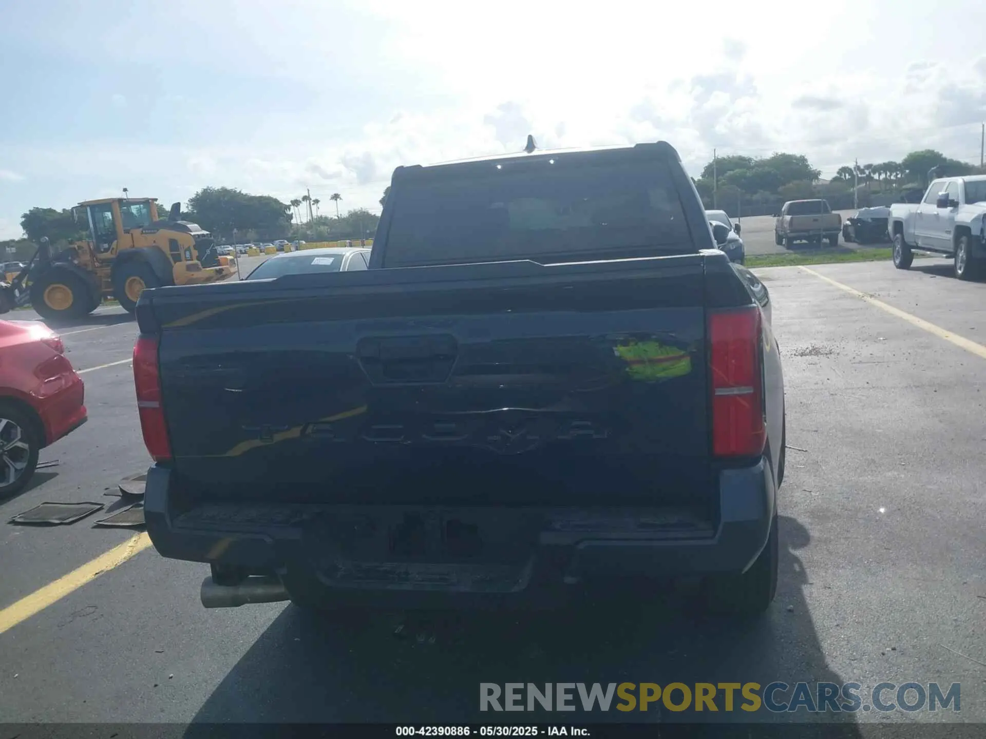 16 Photograph of a damaged car 3TMKB5FN8RM021790 TOYOTA TACOMA 2024