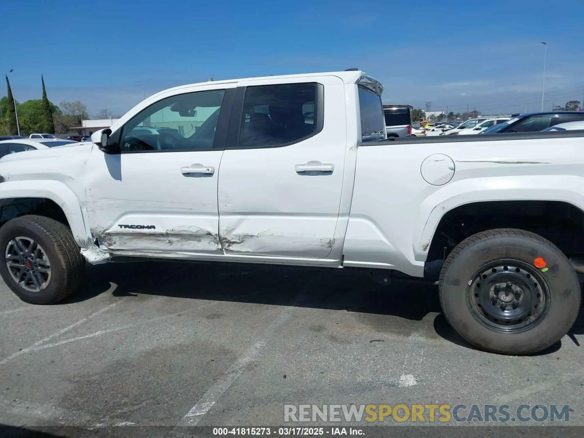 14 Photograph of a damaged car 3TMLB5FN4RM001878 TOYOTA TACOMA 2024