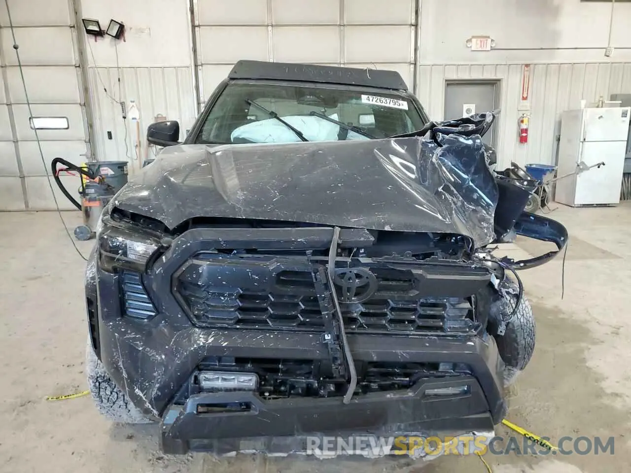 5 Photograph of a damaged car 3TMLB5JN0RM004512 TOYOTA TACOMA 2024