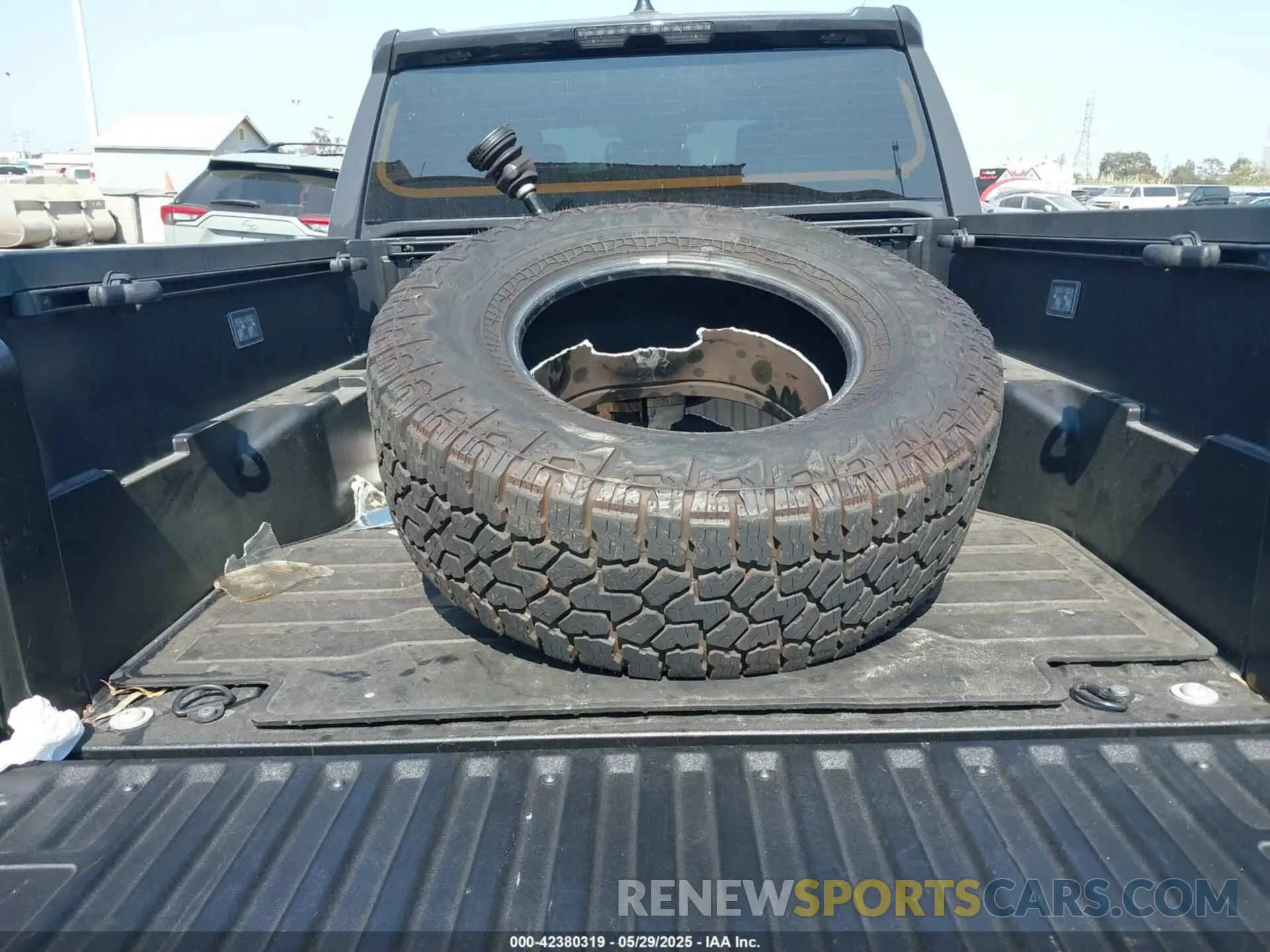 11 Photograph of a damaged car 3TMLB5JN0RM047764 TOYOTA TACOMA 2024