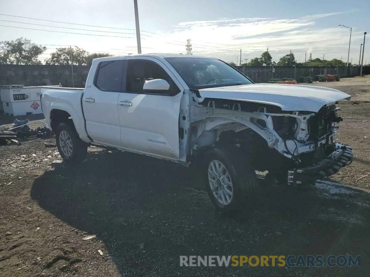 4 Photograph of a damaged car 3TMLB5JN1RM000162 TOYOTA TACOMA 2024