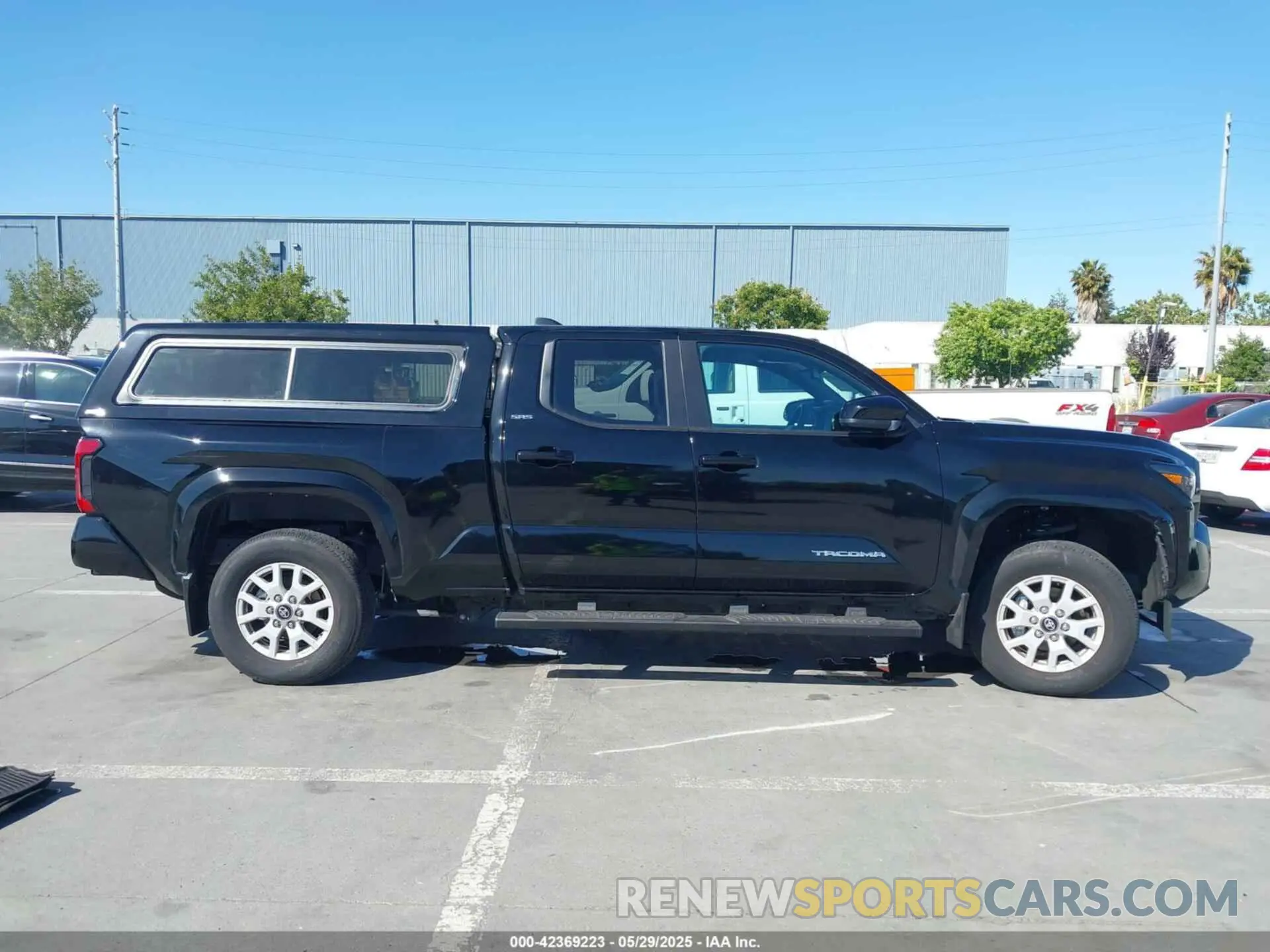 13 Photograph of a damaged car 3TMLB5JN1RM010352 TOYOTA TACOMA 2024
