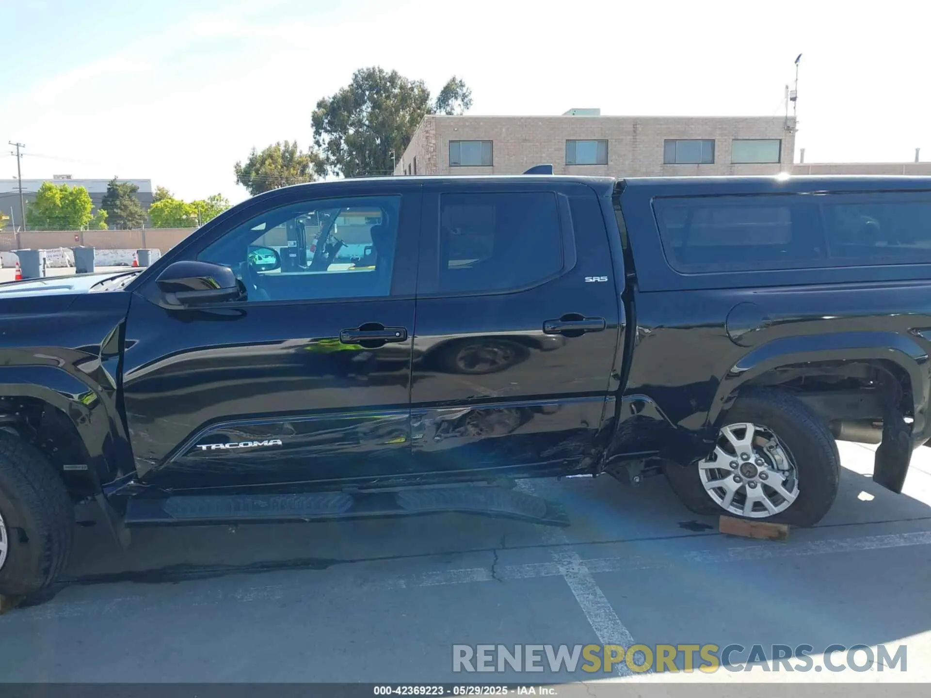 14 Photograph of a damaged car 3TMLB5JN1RM010352 TOYOTA TACOMA 2024