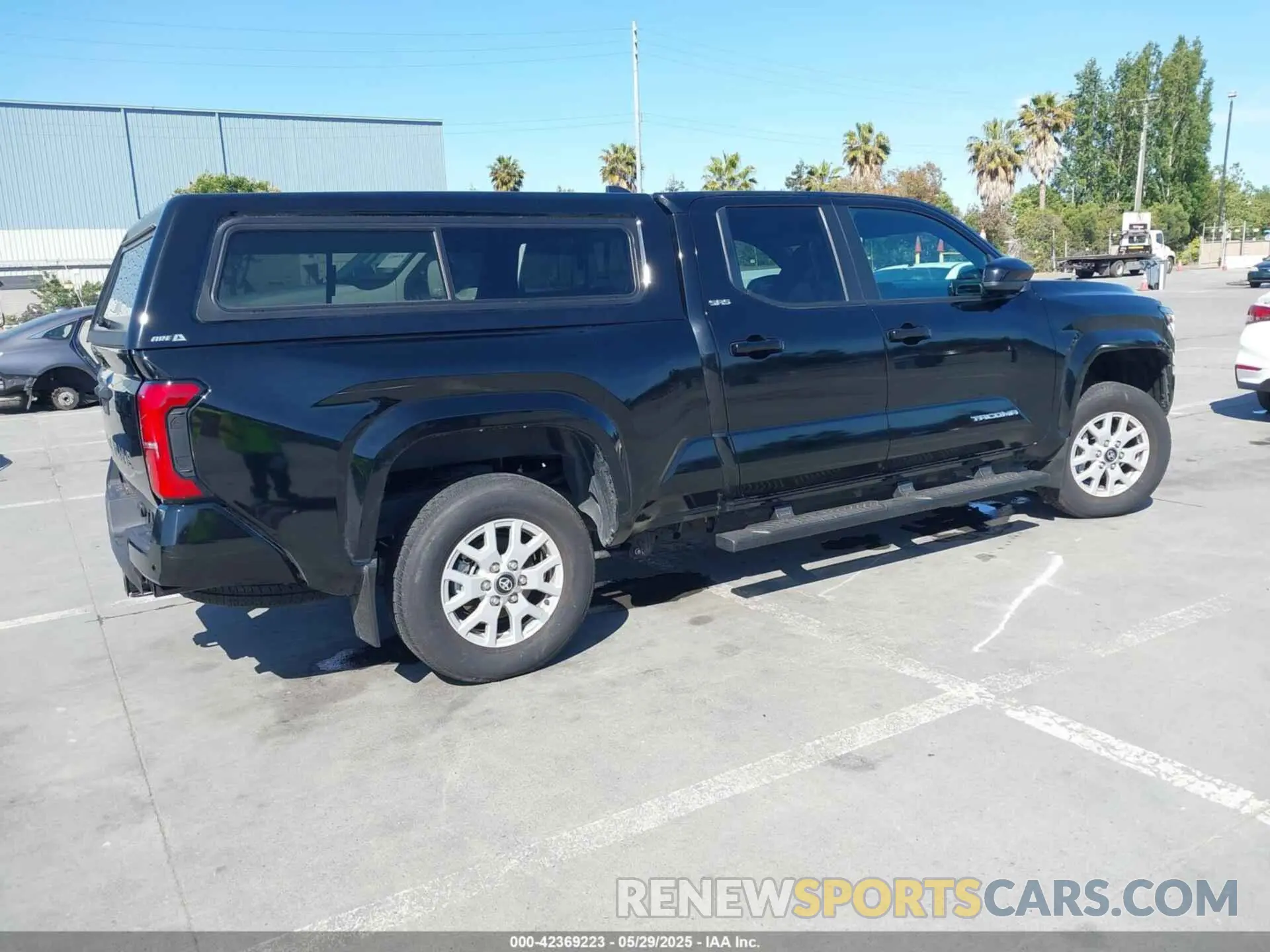 4 Photograph of a damaged car 3TMLB5JN1RM010352 TOYOTA TACOMA 2024