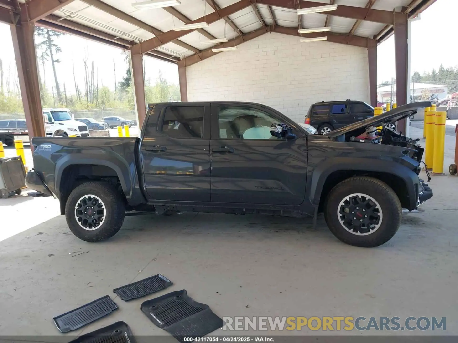 12 Photograph of a damaged car 3TMLB5JN1RM068963 TOYOTA TACOMA 2024