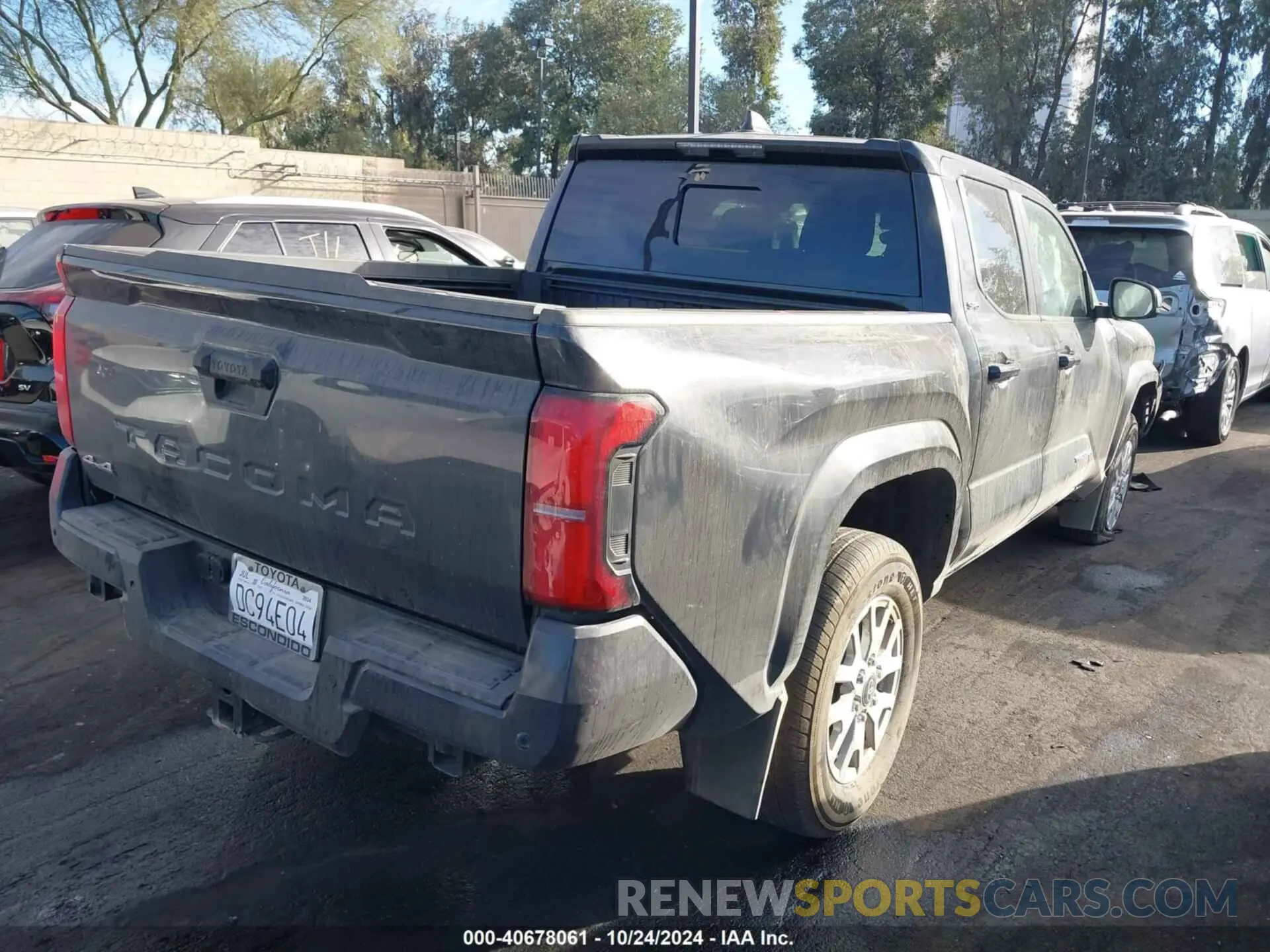 4 Photograph of a damaged car 3TMLB5JN2RM009419 TOYOTA TACOMA 2024